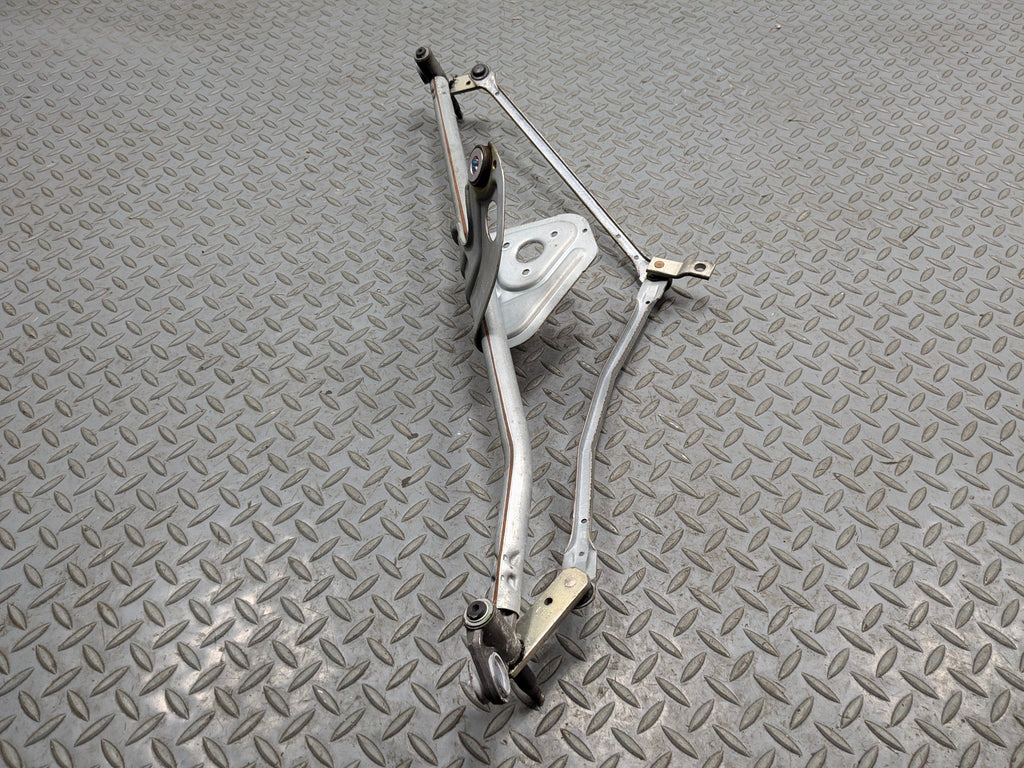 2011 - 2013 MINI COOPER OEM FRONT WINDSHIELD WIPER TRANSMISSION LINKAGE