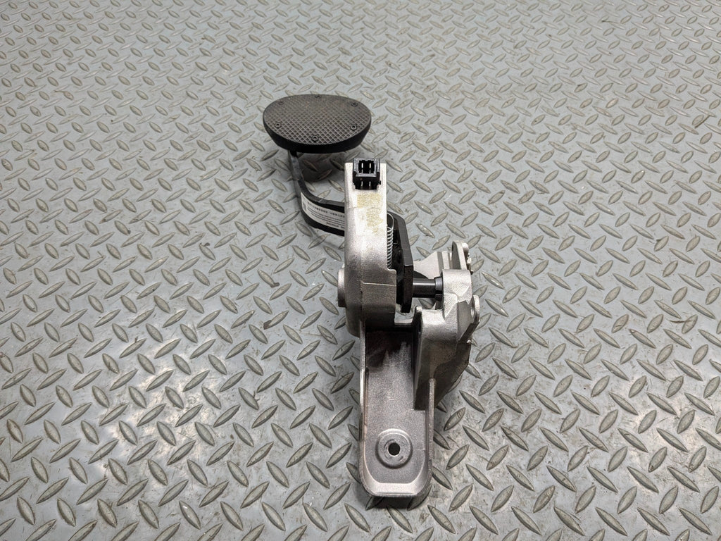 2011 - 2013 MINI COOPER OEM FOOT STOP BRAKE PEDAL ASSEMBLY WITH BRACKET