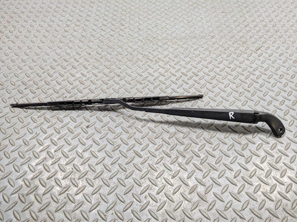 2011 - 2013 MINI COOPER OEM WINDSHIELD WIPER ARM WITH BLADE FRONT RIGHT SIDE