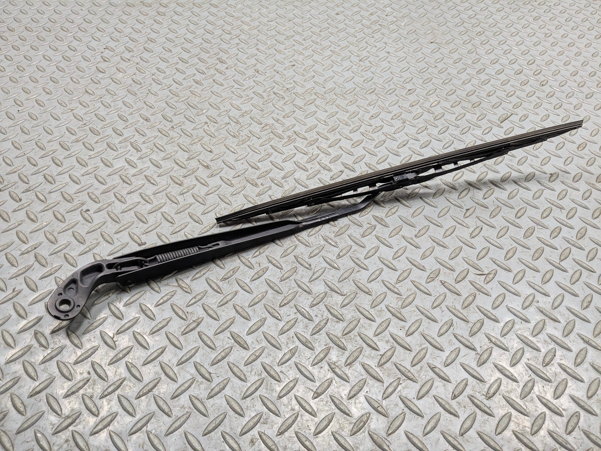 11 - 13 MINI COOPER OEM WINDSHIELD WIPER ARM WITH BLADE FRONT LEFT DRIVER SIDE