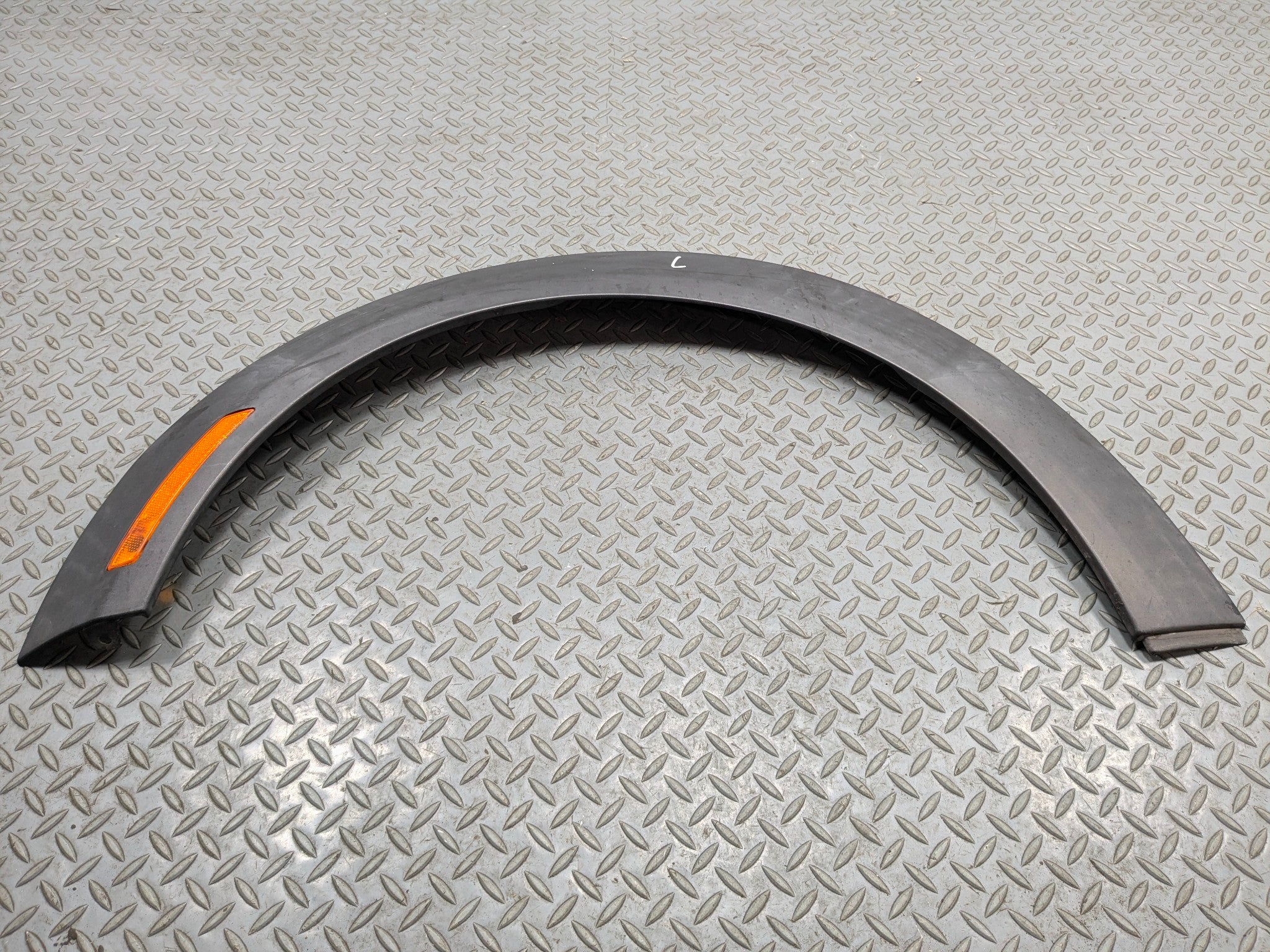 11 - 13 MINI COOPER OEM FENDER FLARE BODY MOLDING TRIM FRONT LEFT DRIVER SIDE