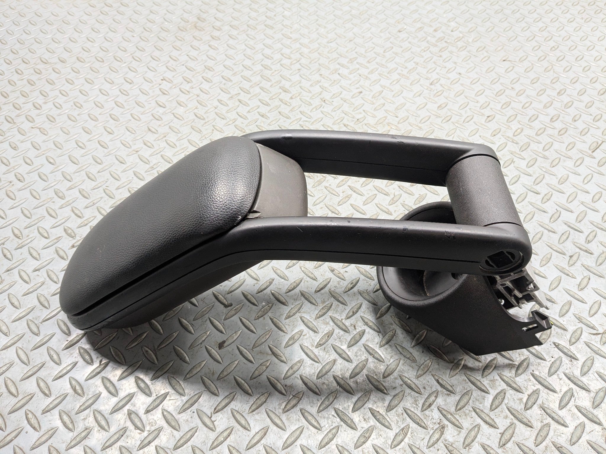2011 - 2013 MINI COOPER OEM INTERIOR CENTER CONSOLE ARMREST LEATHER BLACK