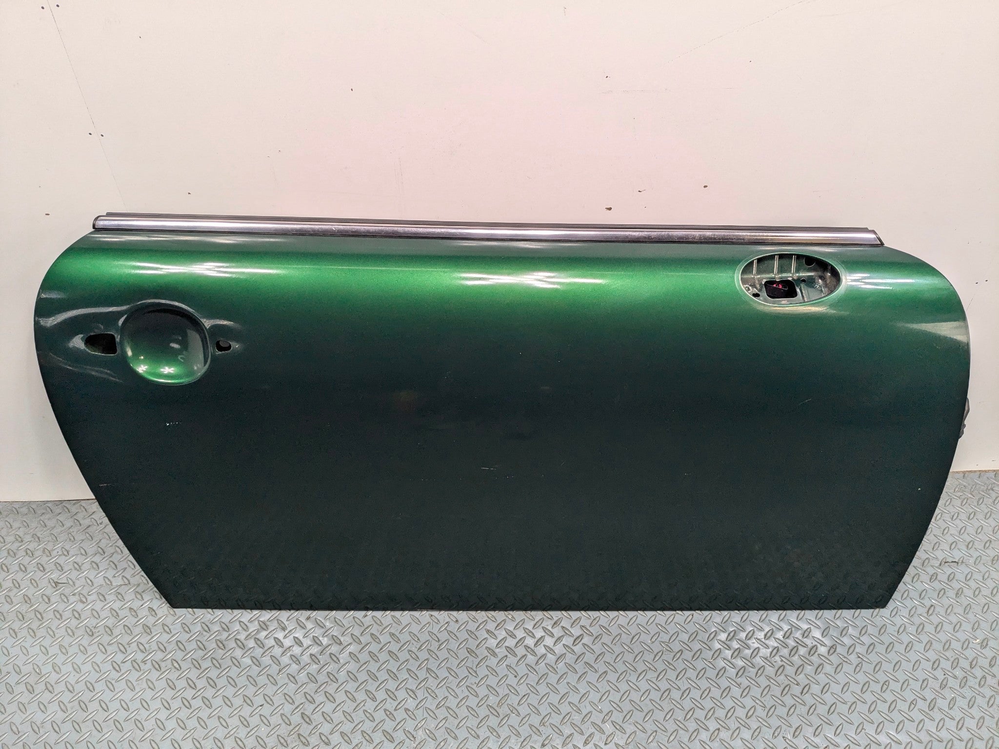 2011 - 2013 MINI COOPER OEM RIGHT PASSENGER FRONT DOOR SHELL PANEL GREEN