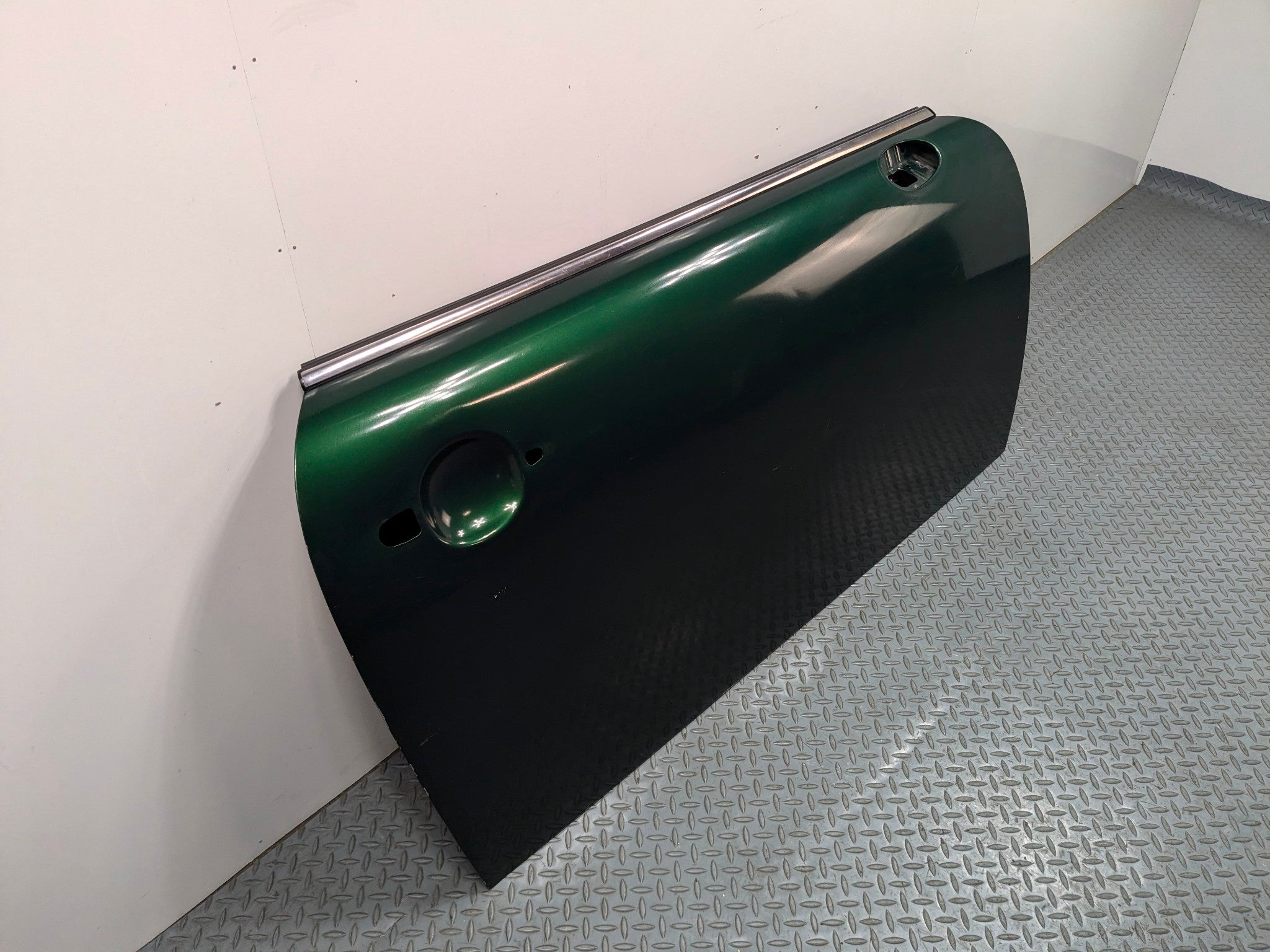 2011 - 2013 MINI COOPER OEM RIGHT PASSENGER FRONT DOOR SHELL PANEL GREEN