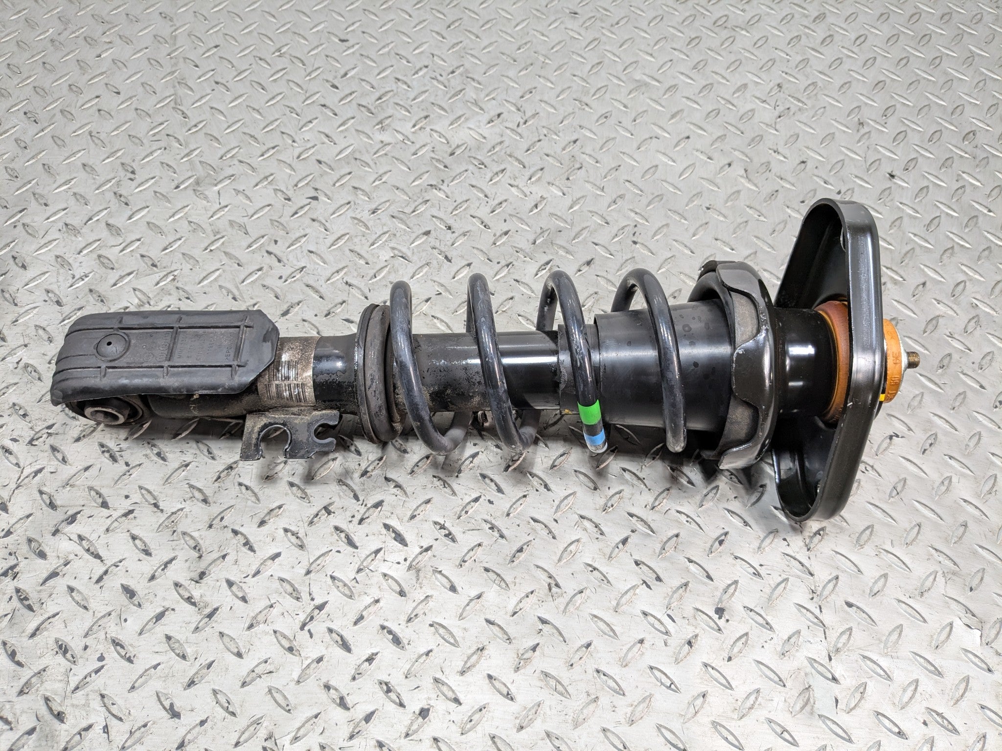 2011 - 2013 MINI COOPER OEM SUSPENSION SHOCK STRUT ASSEMBLY REAR RIGHT SIDE