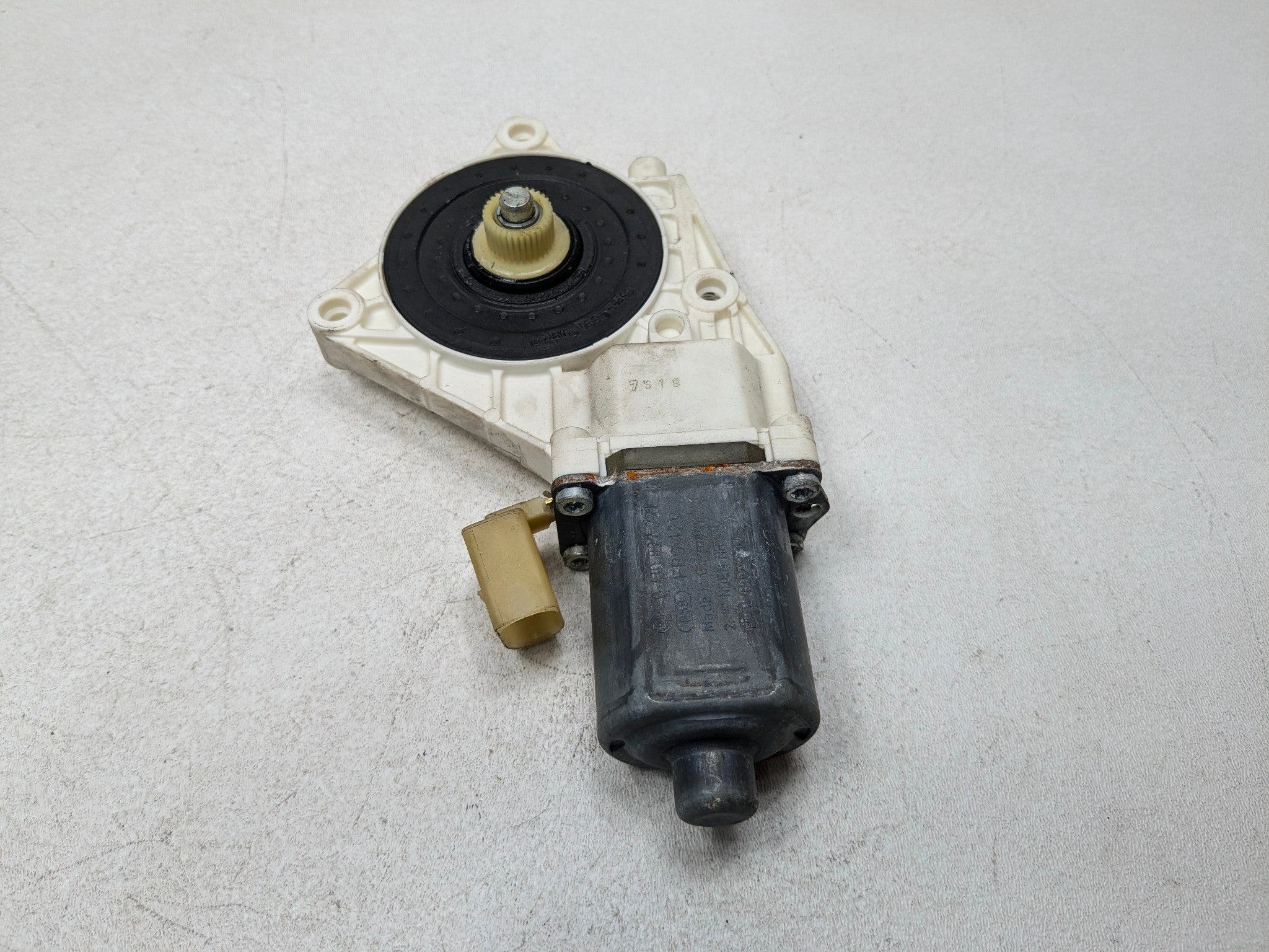2011 - 2013 MINI COOPER OEM POWER WINDOW MOTOR ASSEMBLY REAR LEFT DRIVER SIDE