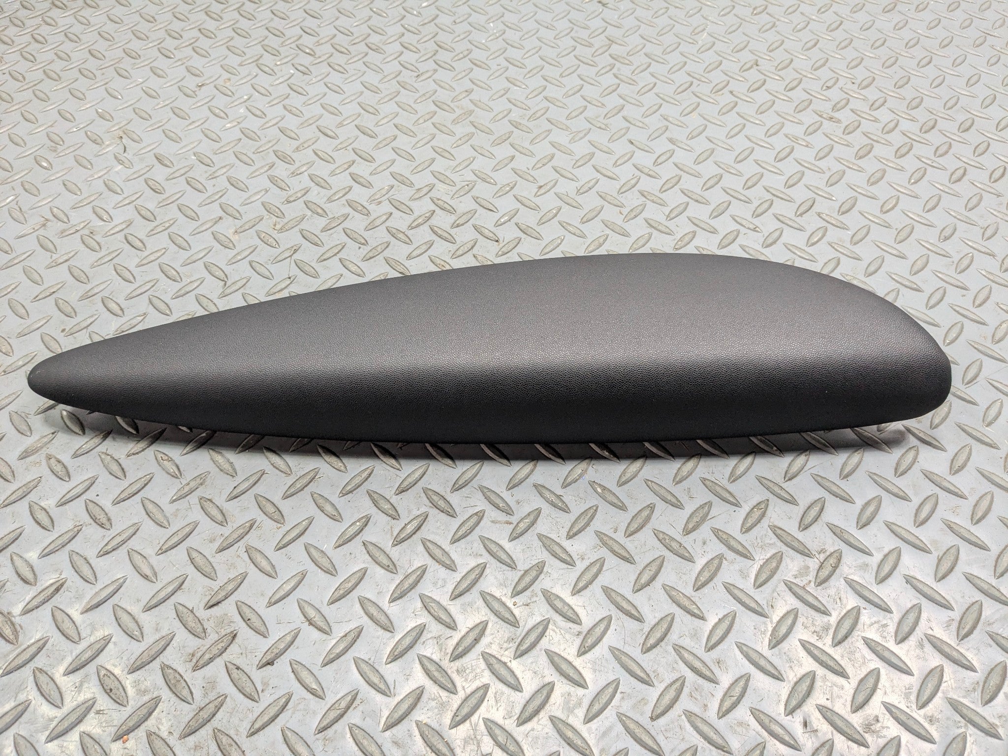 11 - 13 MINI COOPER OEM DOOR PANEL ARMREST COVER TRIM FRONT RIGH PASSENGER SIDE