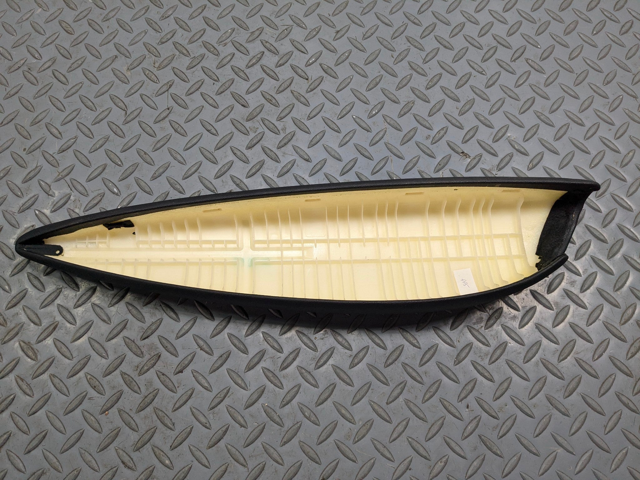 11 - 13 MINI COOPER OEM DOOR PANEL ARMREST COVER TRIM FRONT RIGH PASSENGER SIDE