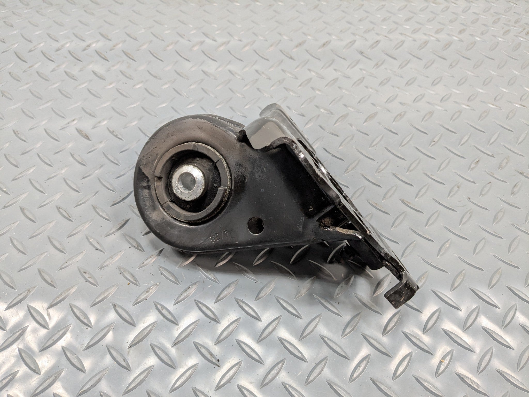 2011 - 2013 MINI COOPER OEM REAR LEFT DRIVER SIDE TRAILING ARM BRACKET