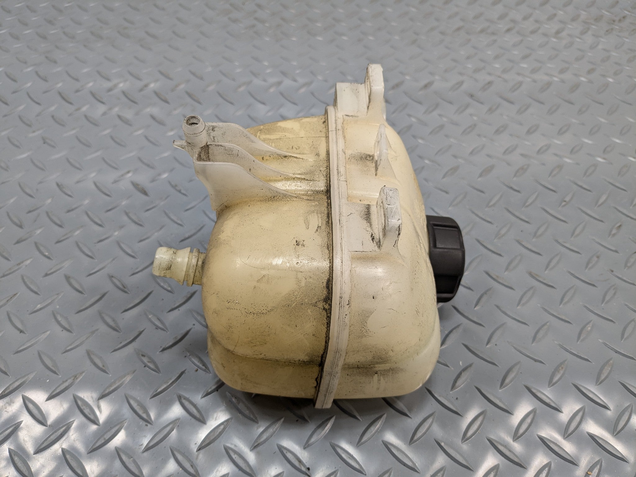 11 - 13 MINI COOPER OEM COOLANT EXPANSION FLUID RESERVOIR BOTTLE TANK WITH CAP