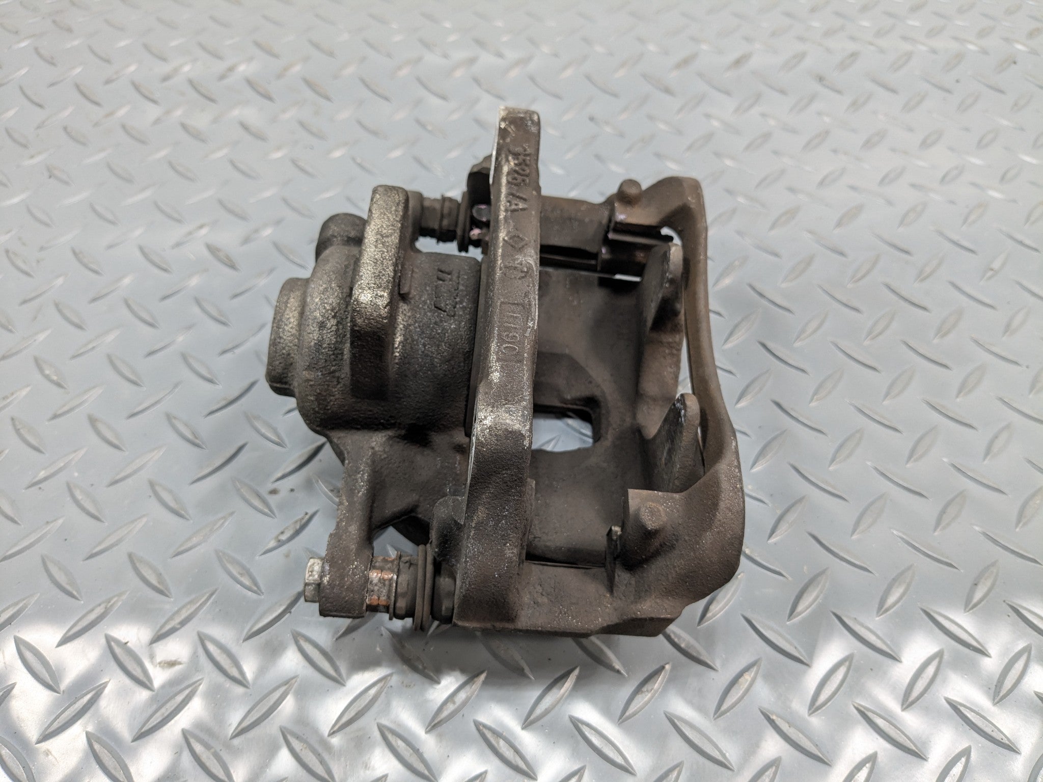 2011 - 2013 MINI COOPER OEM BRAKE CALIPER ASSEMBLY FRONT RIGHT PASSENGER SIDE