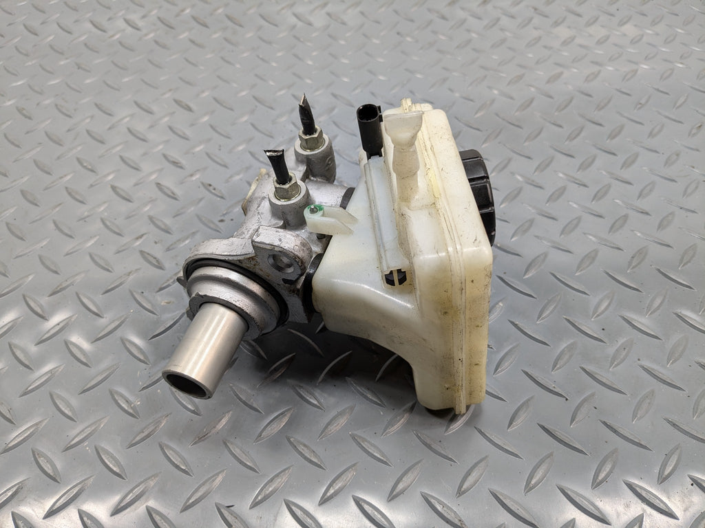 2011 - 2013 MINI COOPER OEM BRAKE MASTER CYLINDER WITH RESERVOIR ASSEMBLY