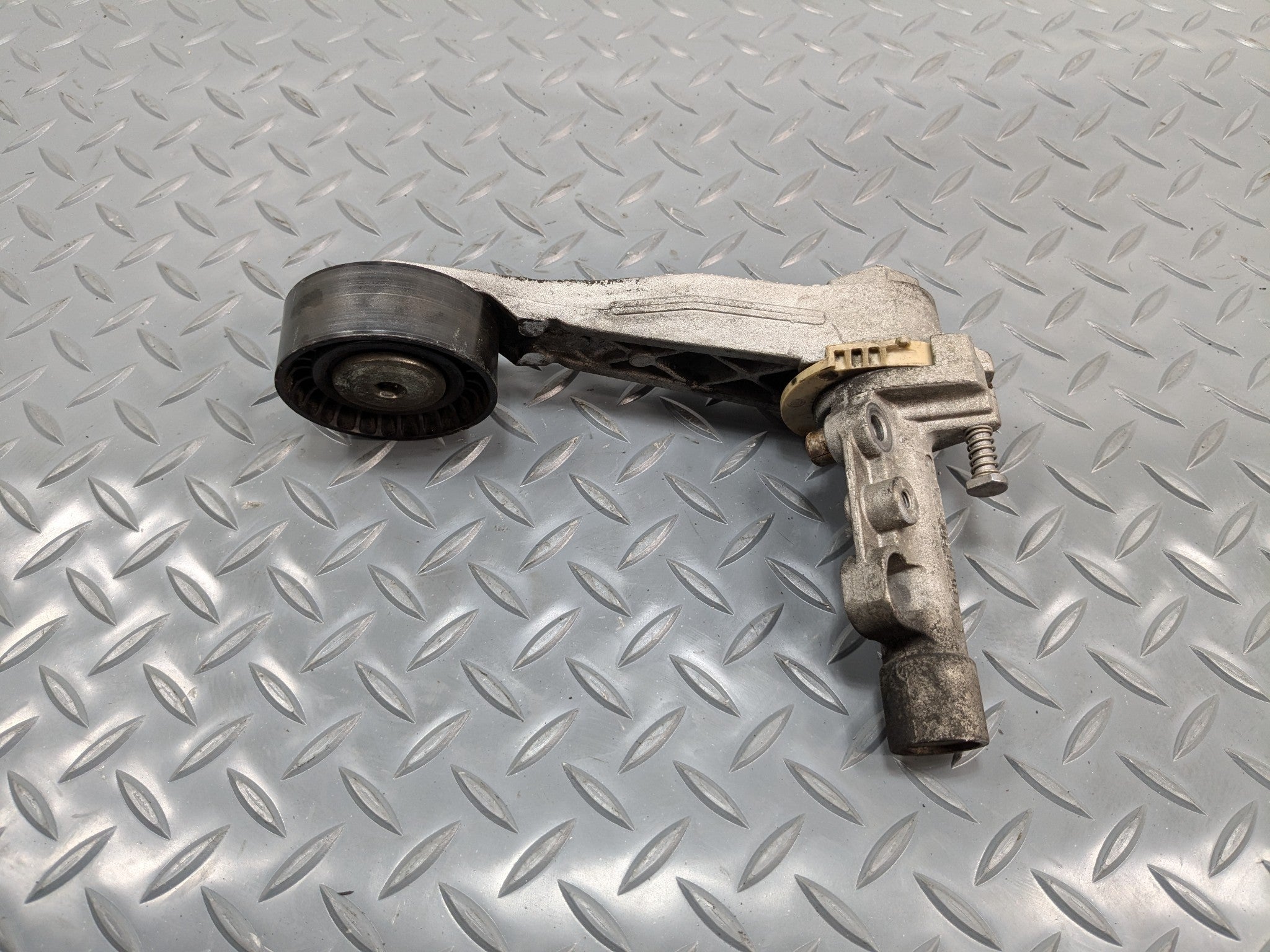 2011 - 2013 MINI COOPER OEM ALTERNATOR AUXILIARY BELT TENSIONER PULLEY