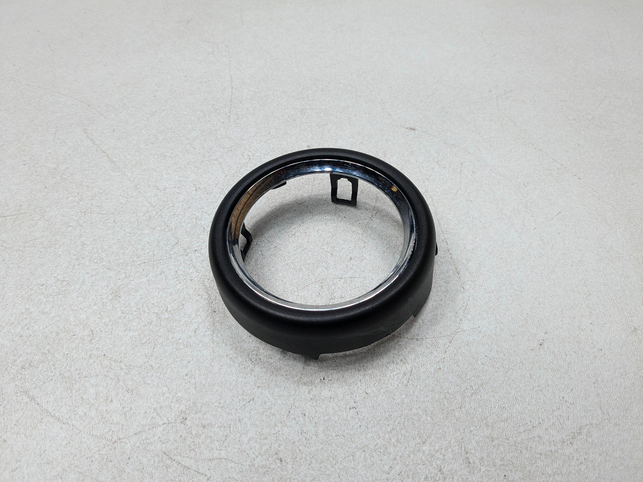 11 - 13 MINI COOPER OEM DOOR OPENER SURROUND TRIM BEZEL FRONT LEFT DRIVER SIDE