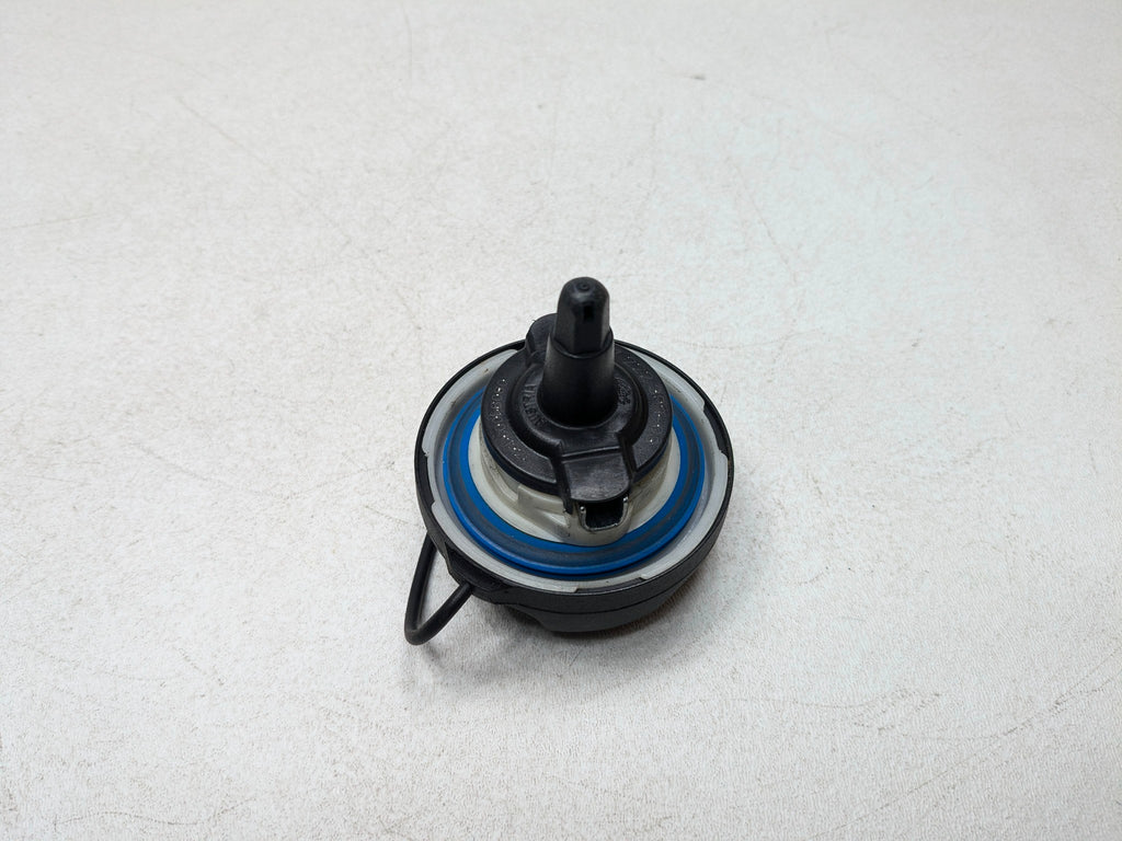 2011 - 2013 MINI COOPER OEM FUEL GAS RESERVOIR TANK FILLER CAP BLACK