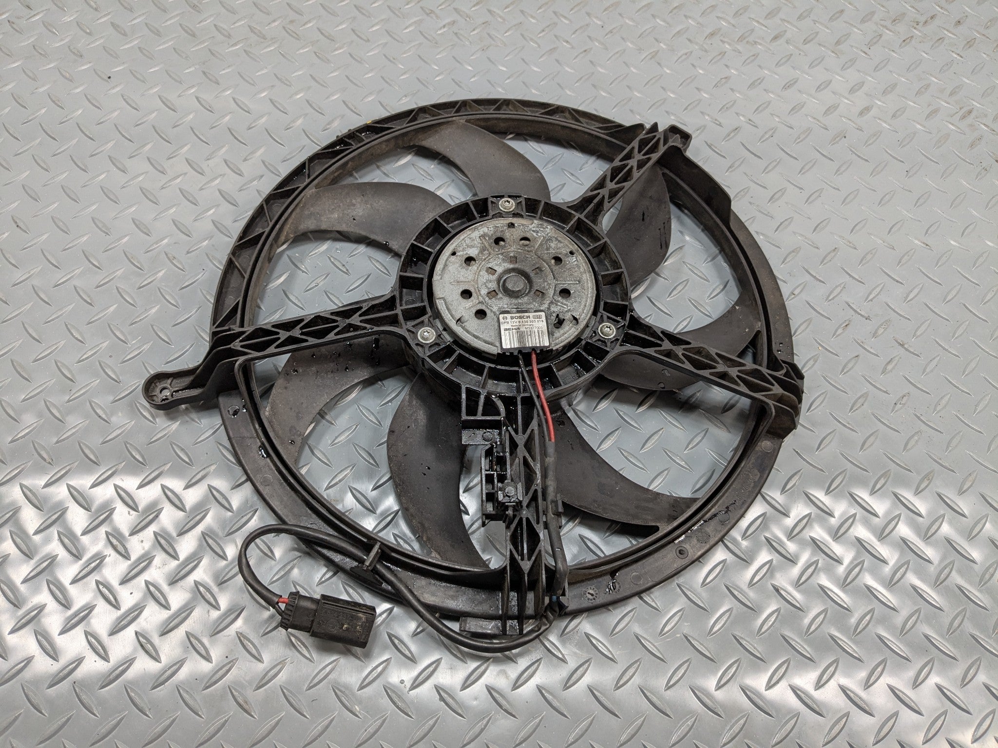 2011 - 2013 MINI COOPER OEM FAN WITHOUT SHROUD ELECTRIC COOLING MOTOR RADIATOR