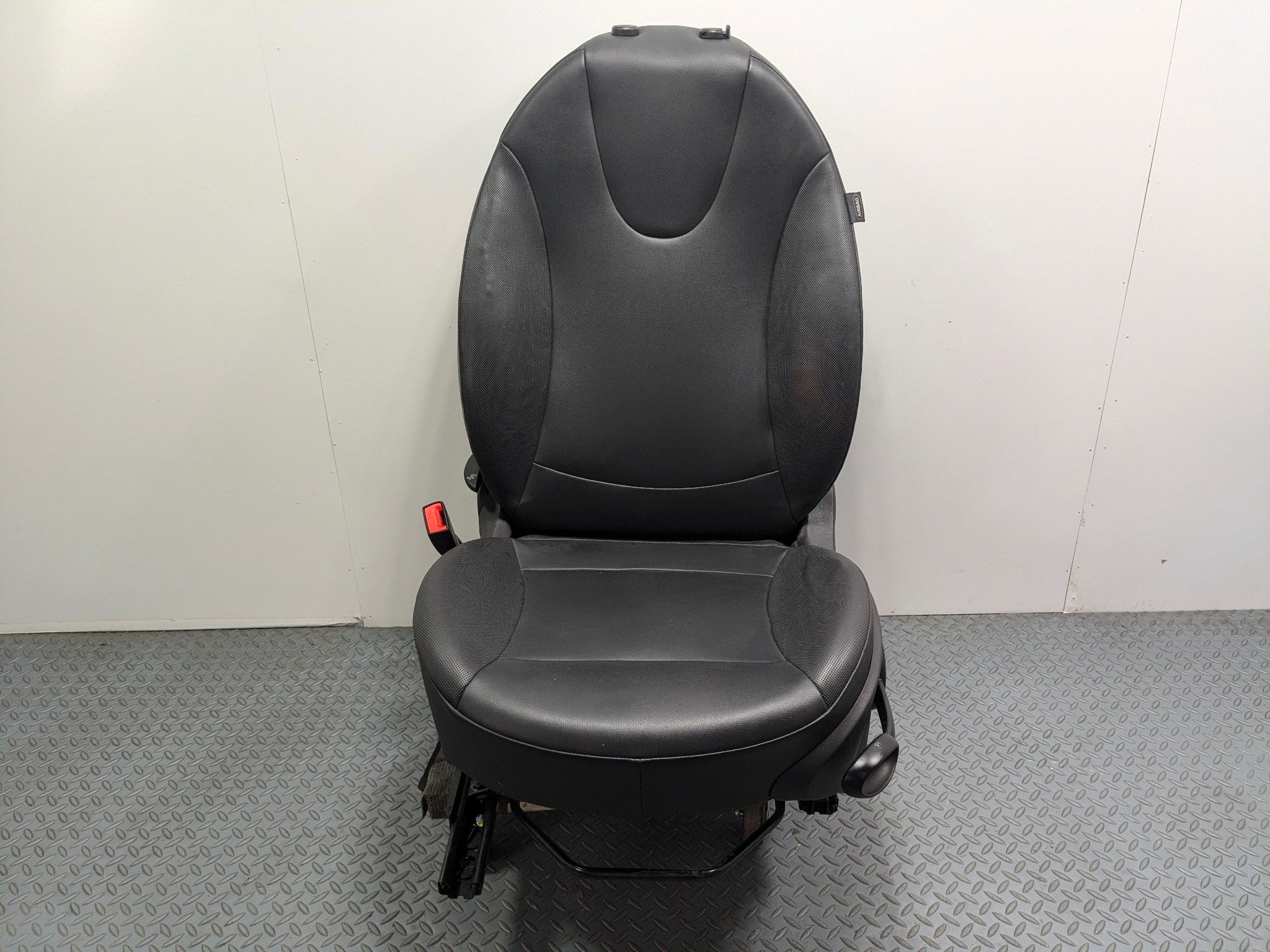 11 - 13 MINI COOPER OEM SEAT BLACK LEATHER FRONT LEFT DRIVER SIDE WITH BUCKLE