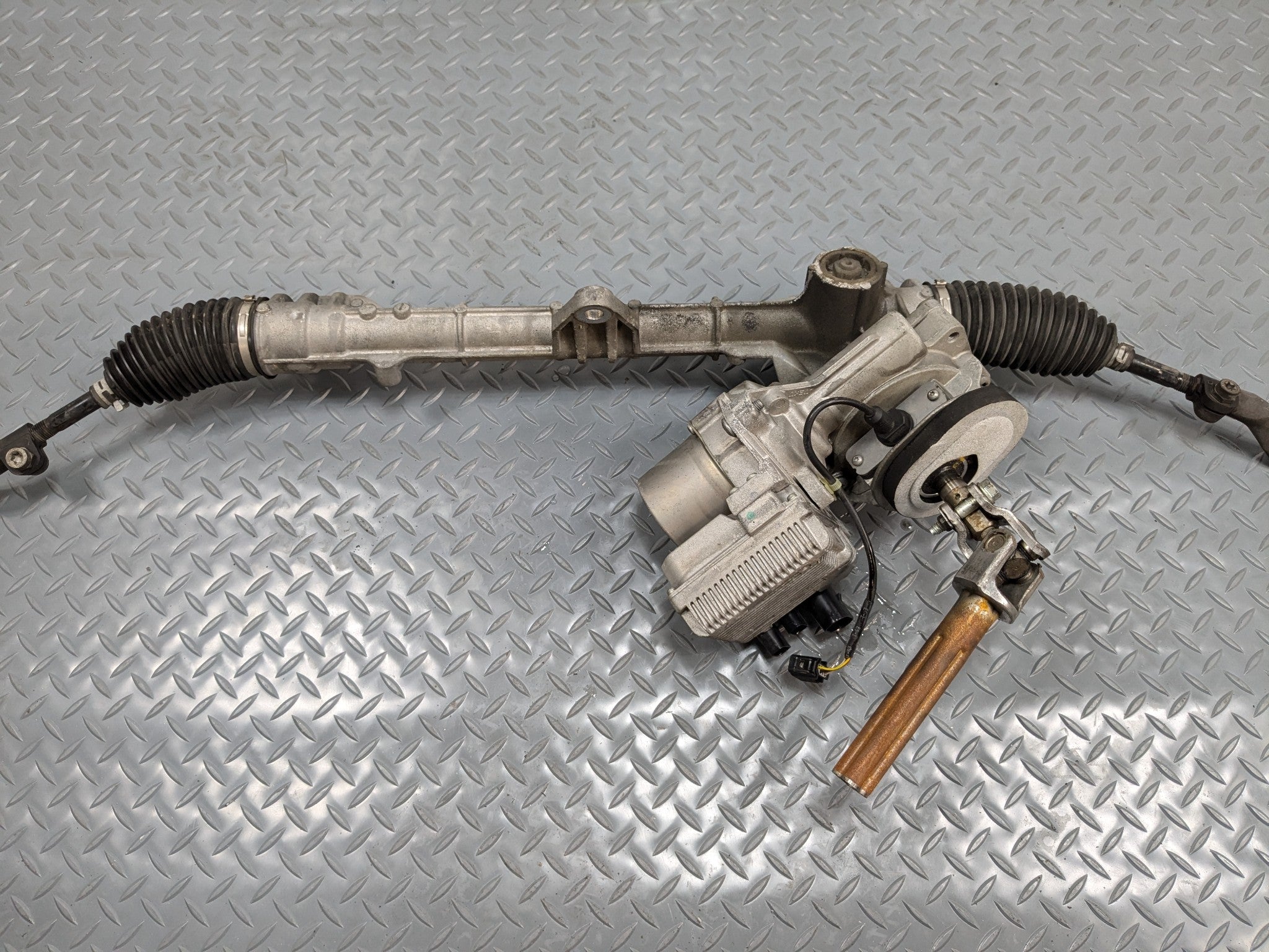 2011 - 2013 MINI COOPER OEM STEERING GEAR RACK POWER RACK AND PINION ELECTRIC