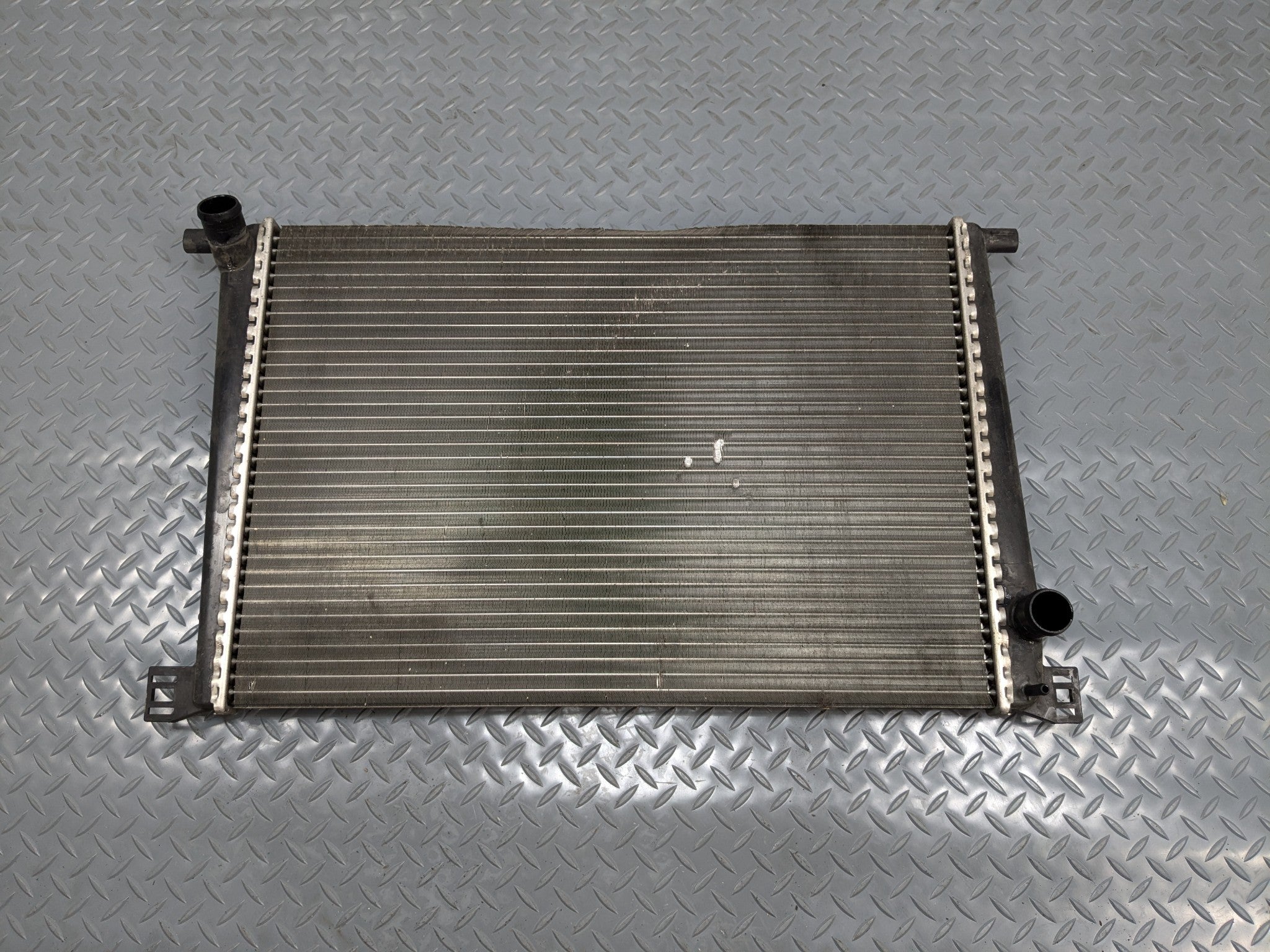 2011 - 2013 MINI COOPER OEM ENGINE MOTOR COOLING RADIATOR