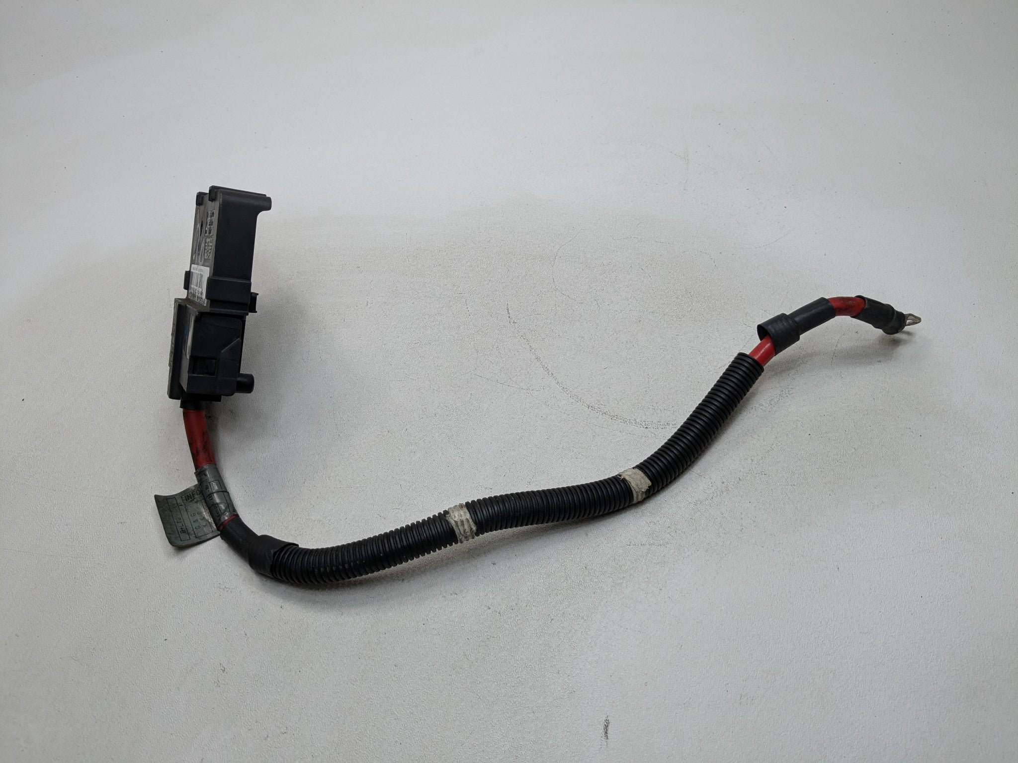 11 - 13 MINI COOPER OEM POWER REGULATOR DISTRIBUTOR POSITIVE BATTERY TERMINAL