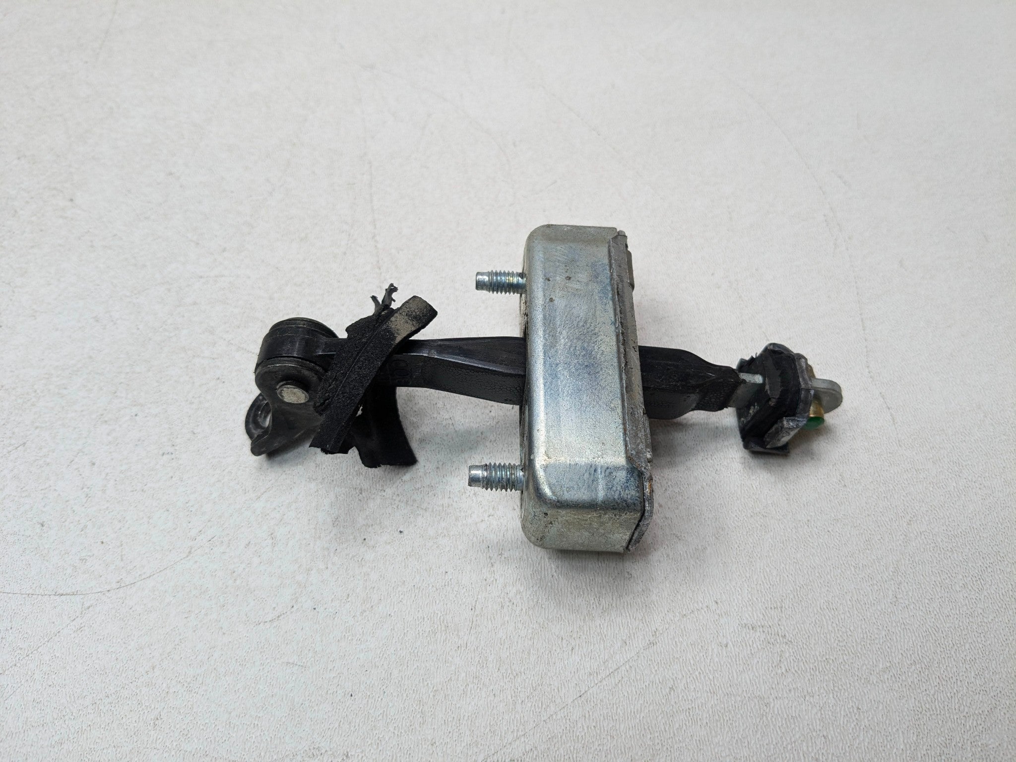 05 - 06 TOYOTA TUNDRA OEM DOOR CHECK STRAP STOPPER FRONT RIGHT PASSENGER SIDE