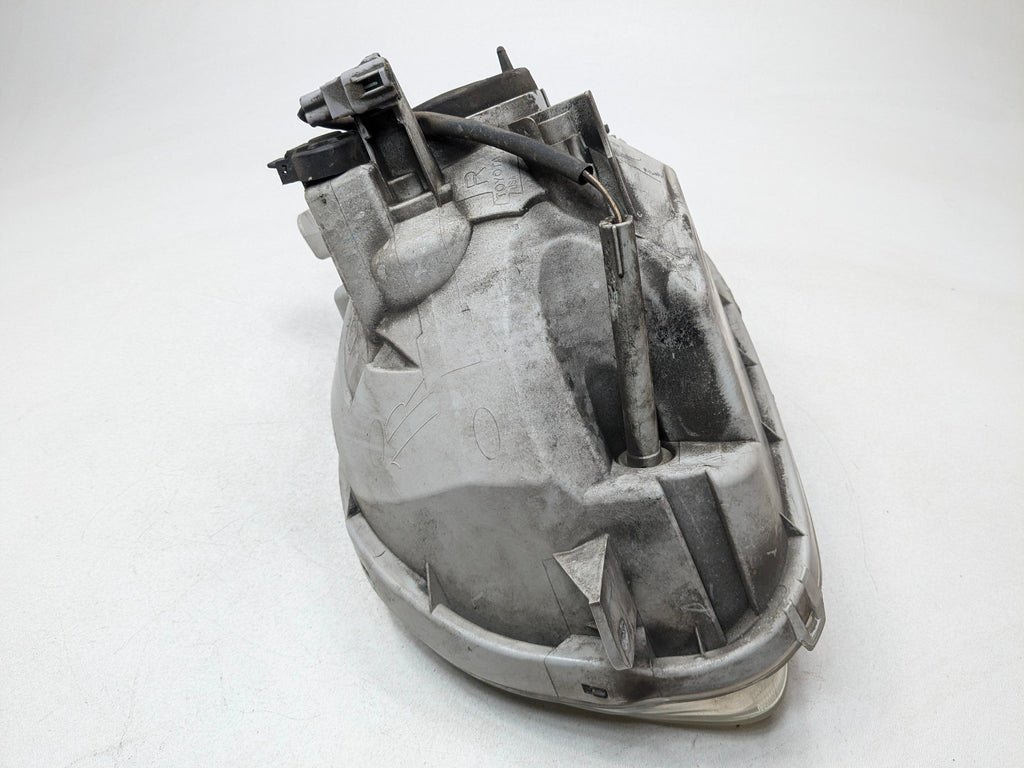 05 - 06 TOYOTA TUNDRA OEM HALOGEN HEADLAMP ASSEMBLY FRONT RIGHT PASSENGER SIDE