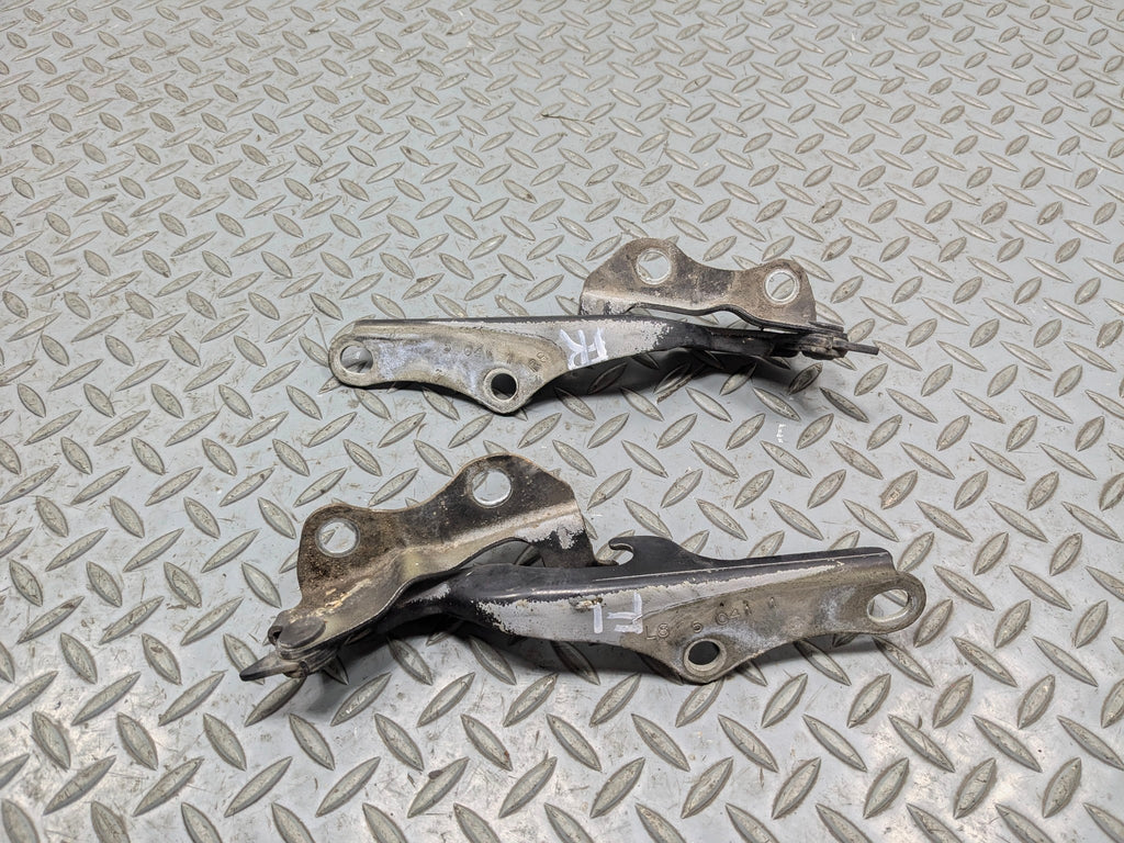 05 - 06 TOYOTA TUNDRA OEM HOOD HINGE SUPPORT BRACKET FRONT LEFT AND RIGHT SIDE