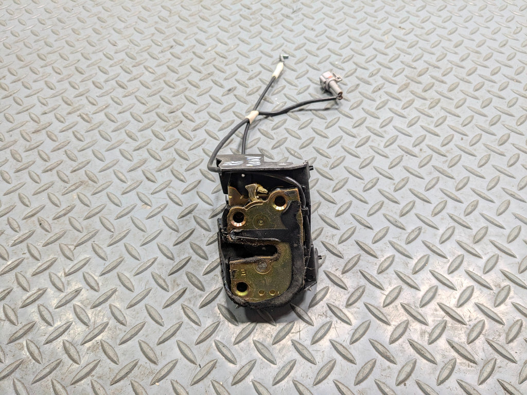 05 - 06 TOYOTA TUNDRA OEM LOWER BOTTOM DOOR LOCK LATCH REAR RIGHT PASSENGER SIDE