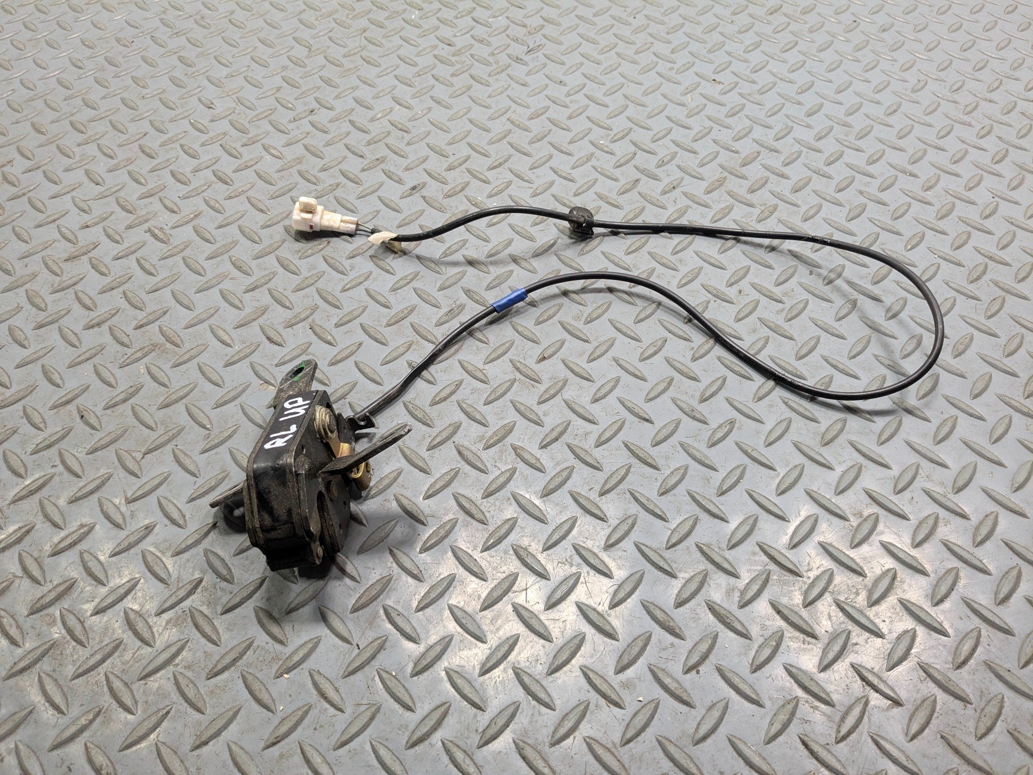 05 - 06 TOYOTA TUNDRA OEM UPPER DOOR LATCH LOCK ACTUATOR REAR LEFT DRIVER SIDE