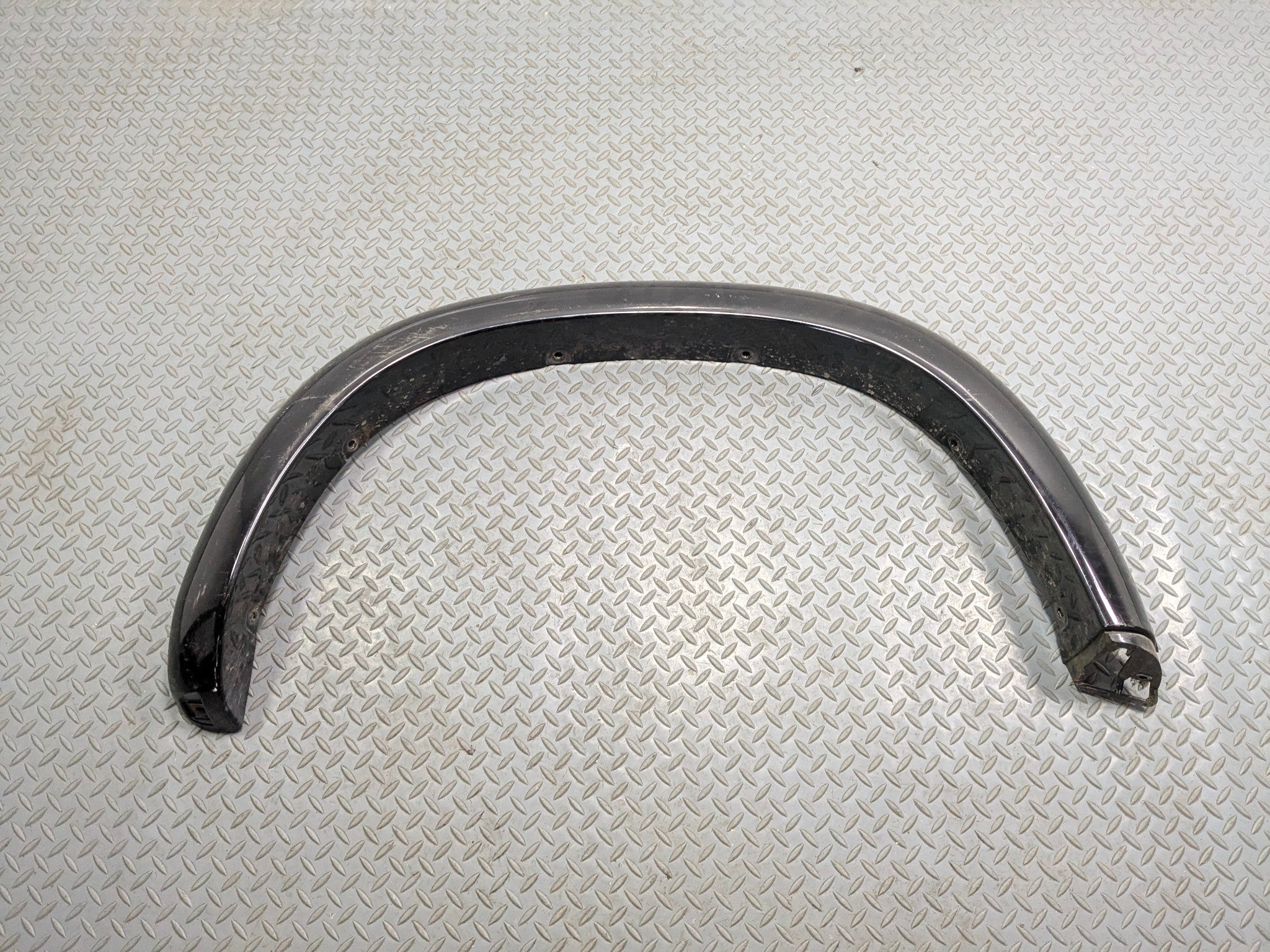05 - 06 TOYOTA TUNDRA OEM FENDER FLARE BODY MOLDING TRIM REAR LEFT DRIVER SIDE