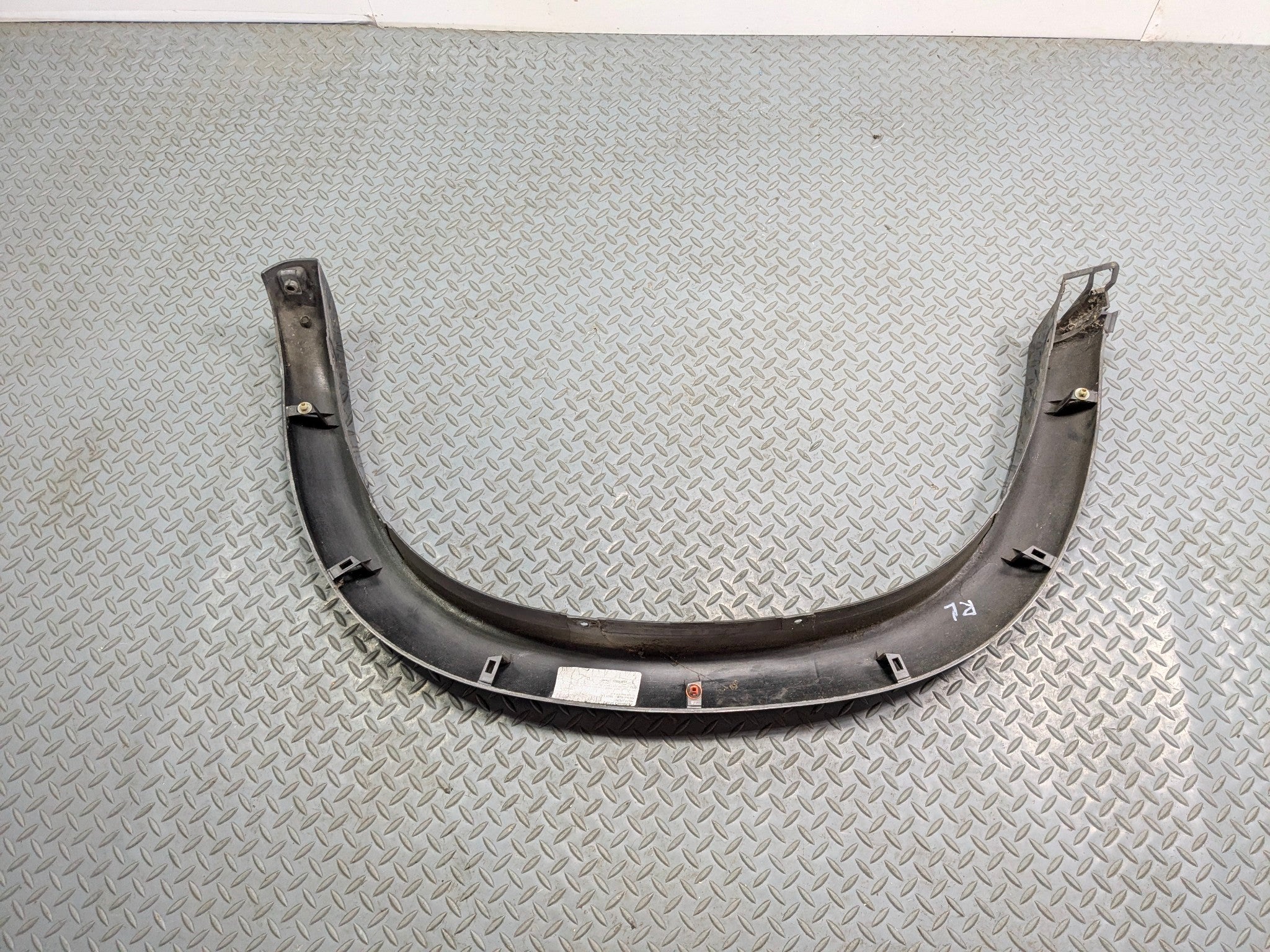 05 - 06 TOYOTA TUNDRA OEM FENDER FLARE BODY MOLDING TRIM REAR LEFT DRIVER SIDE
