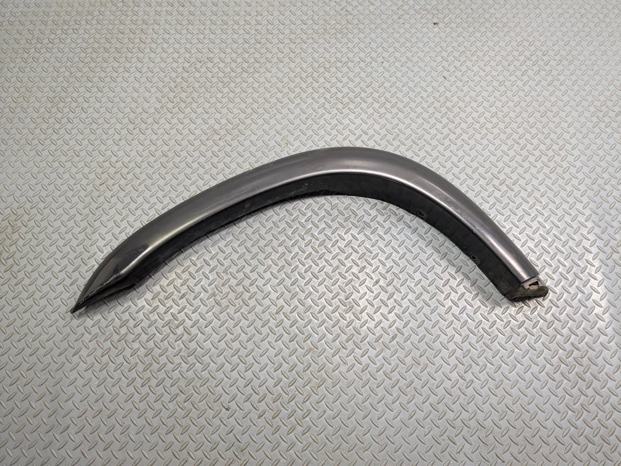 05 - 06 TOYOTA TUNDRA OEM FENDER FLARE BODY MOLDING TRIM FRONT LEFT DRIVER SIDE