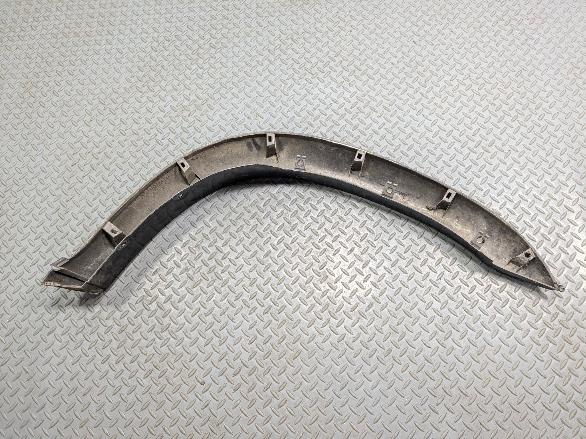 05 - 06 TOYOTA TUNDRA OEM FENDER FLARE BODY MOLDING TRIM FRONT LEFT DRIVER SIDE