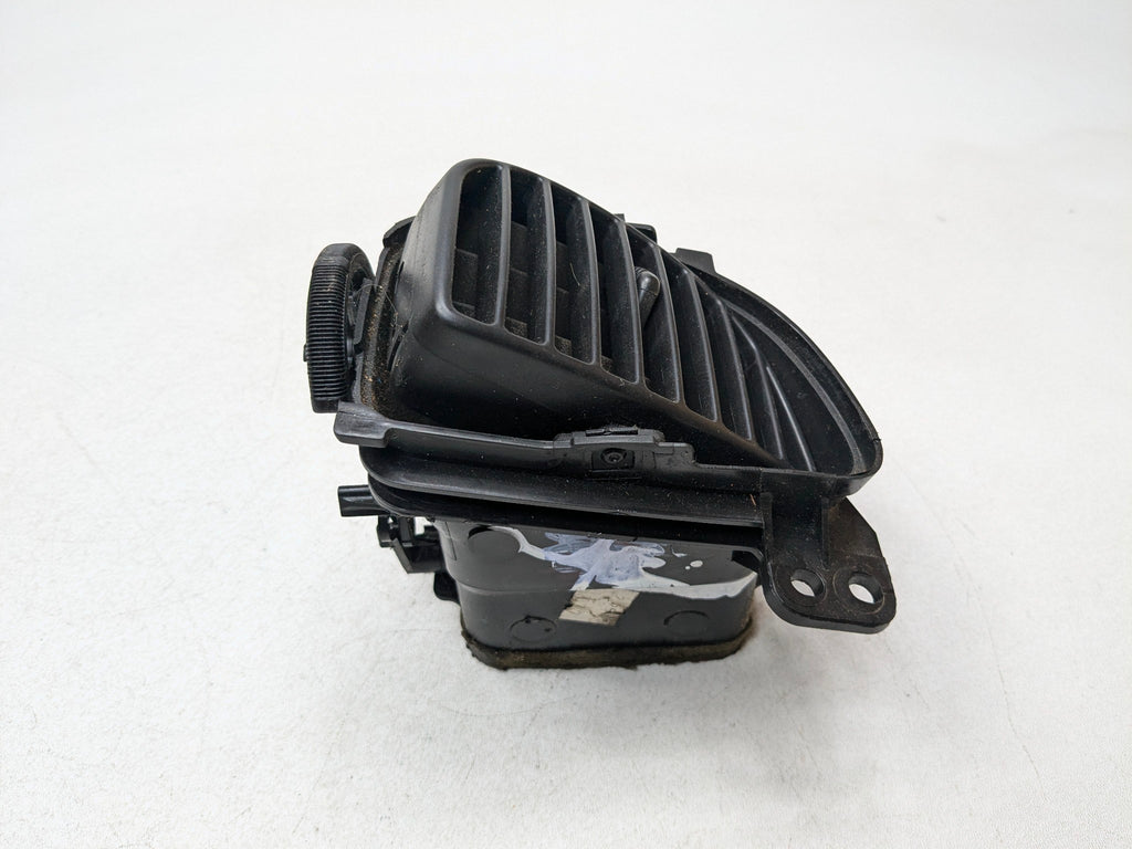 05 - 06 TOYOTA TUNDRA OEM AIR CONDITIONING HEATER VENT GRILLE FRONT RIGHT SIDE
