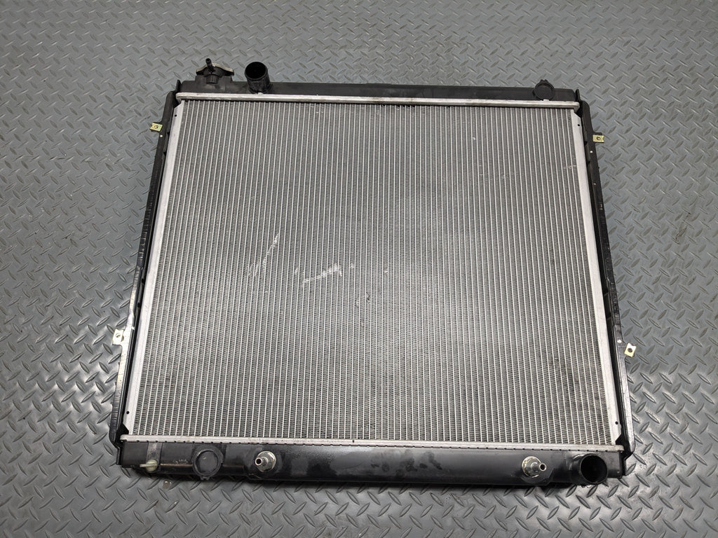 2005 - 2006 TOYOTA TUNDRA OEM ENGINE COOLING RADIATOR WITH ALUMINIUM CORE
