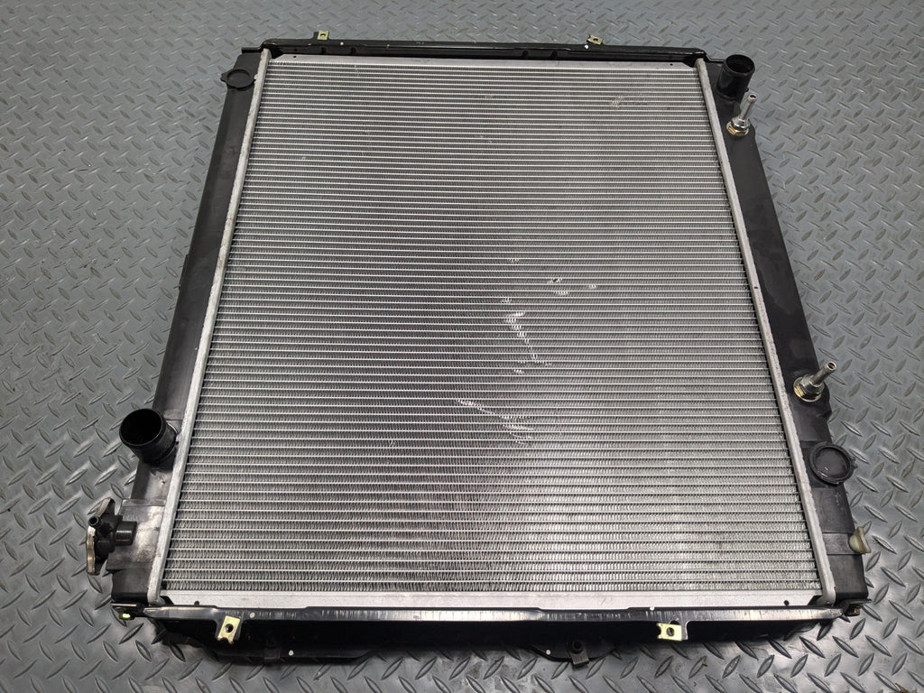 2005 - 2006 TOYOTA TUNDRA OEM ENGINE COOLING RADIATOR WITH ALUMINIUM CORE