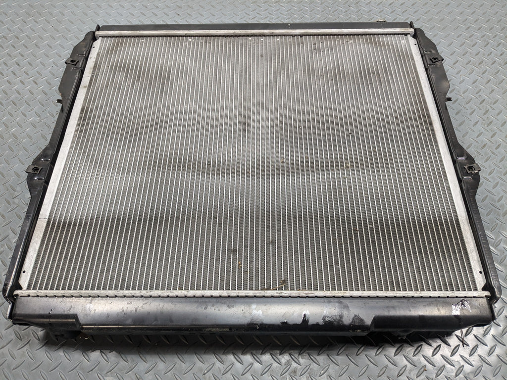 2005 - 2006 TOYOTA TUNDRA OEM ENGINE COOLING RADIATOR WITH ALUMINIUM CORE