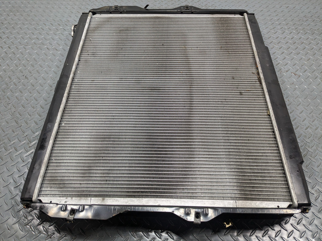 2005 - 2006 TOYOTA TUNDRA OEM ENGINE COOLING RADIATOR WITH ALUMINIUM CORE