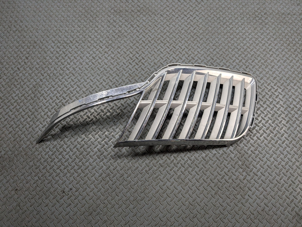 10 - 15 LINCOLN MKT OEM FRONT LEFT GRILLE ASSEMBLY INSERT MOLDING CHROME GRILLE
