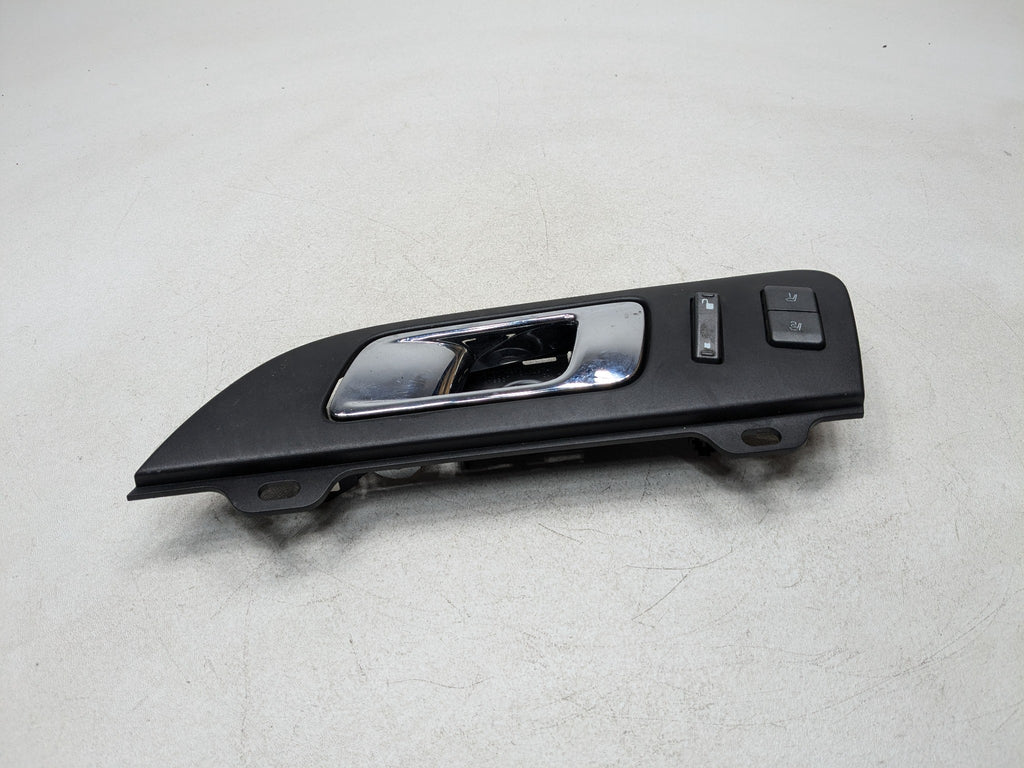 10 - 15 LINCOLN MKT OEM INTERIOR DOOR HANDLE WITH SWITCH FRONT LEFT DRIVER SIDE