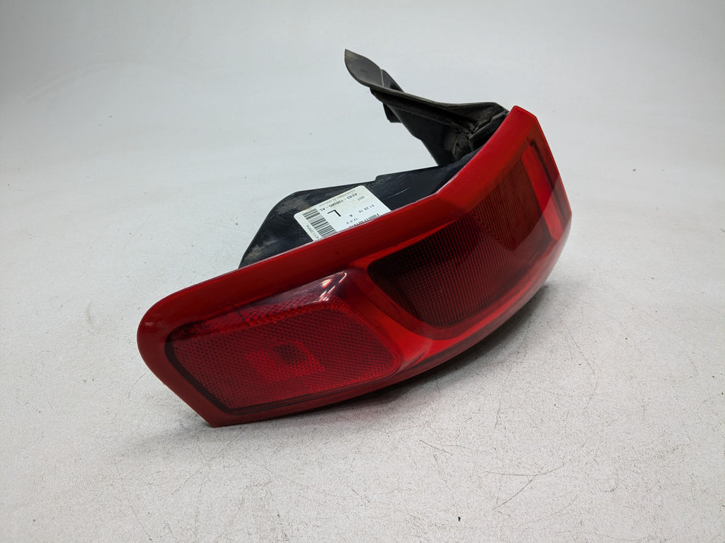 10 - 15 LINCOLN MKT OEM TAIL LIGHT ASSEMBLY QUARTER PANEL MOUNTED REAR LEFT SIDE