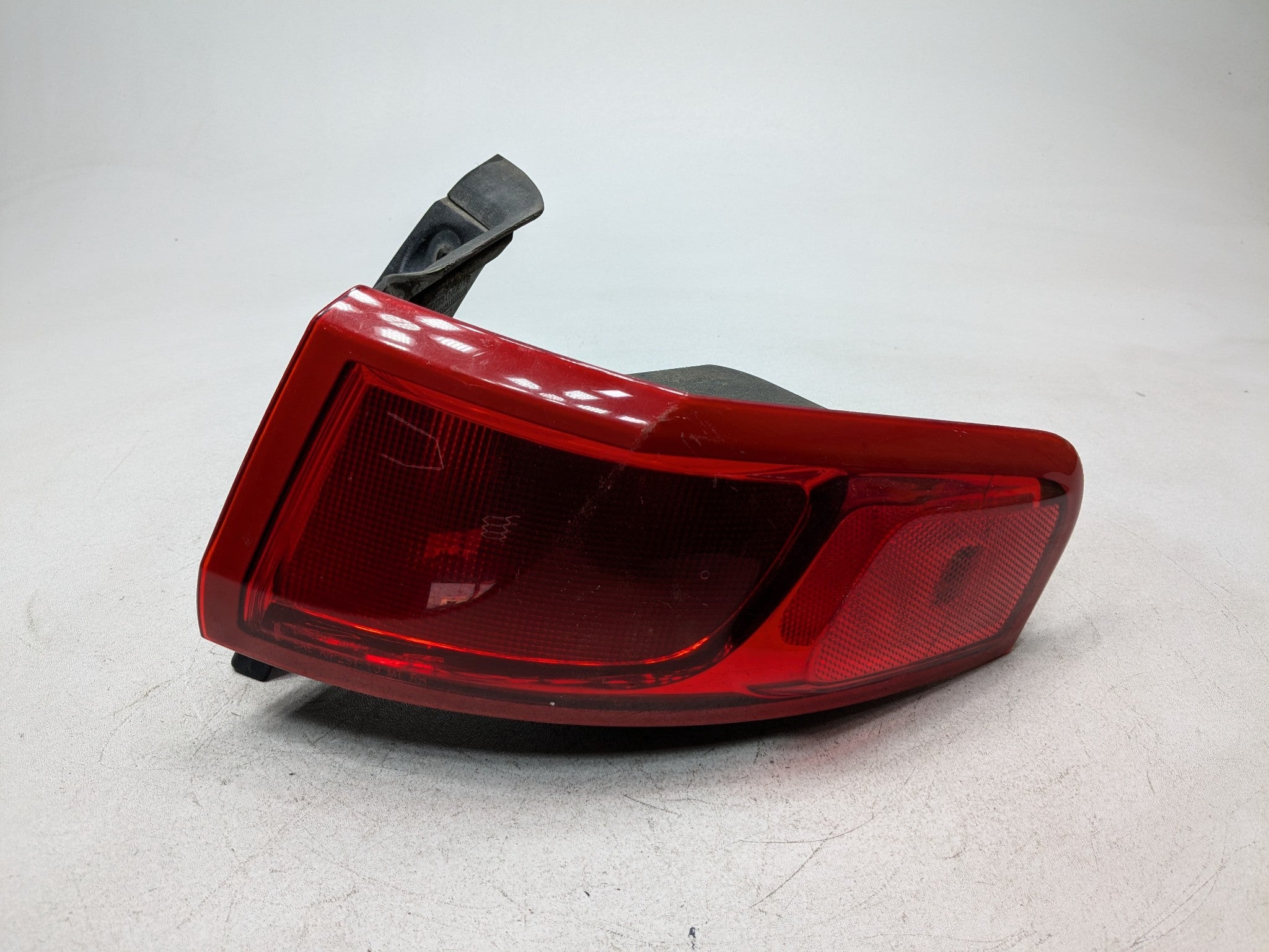 10 - 15 LINCOLN MKT OEM TAILLIGHT ASSEMBLY QUARTER PANEL MOUNTED REAR RIGHT SIDE