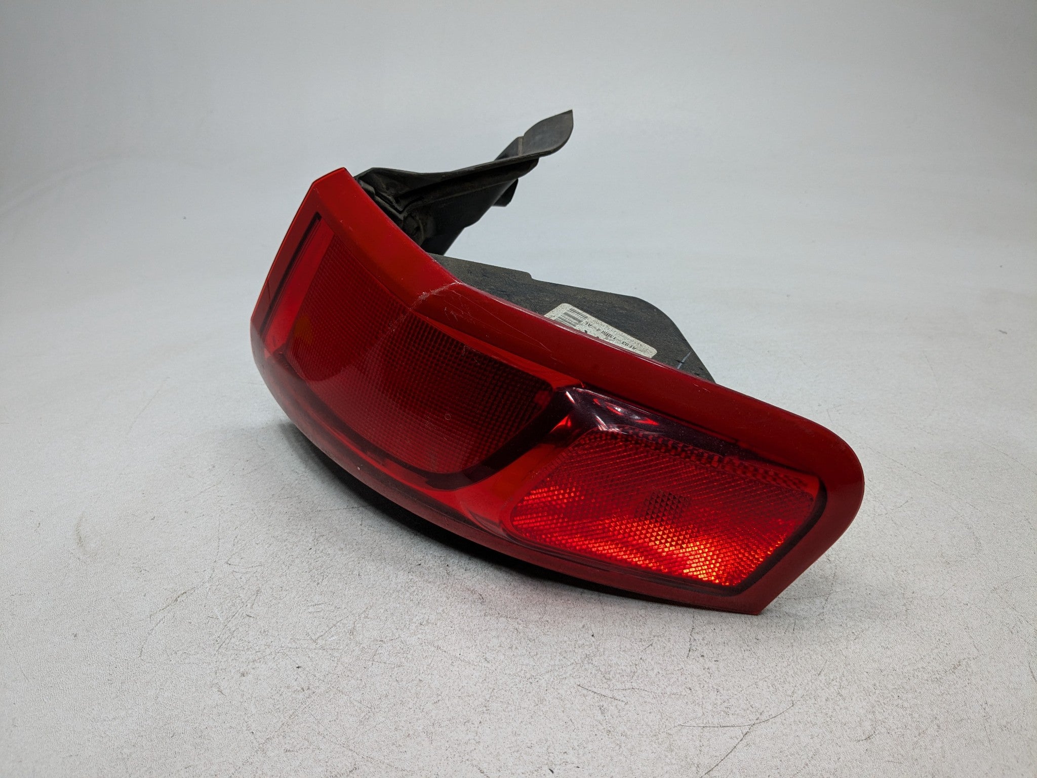 10 - 15 LINCOLN MKT OEM TAILLIGHT ASSEMBLY QUARTER PANEL MOUNTED REAR RIGHT SIDE