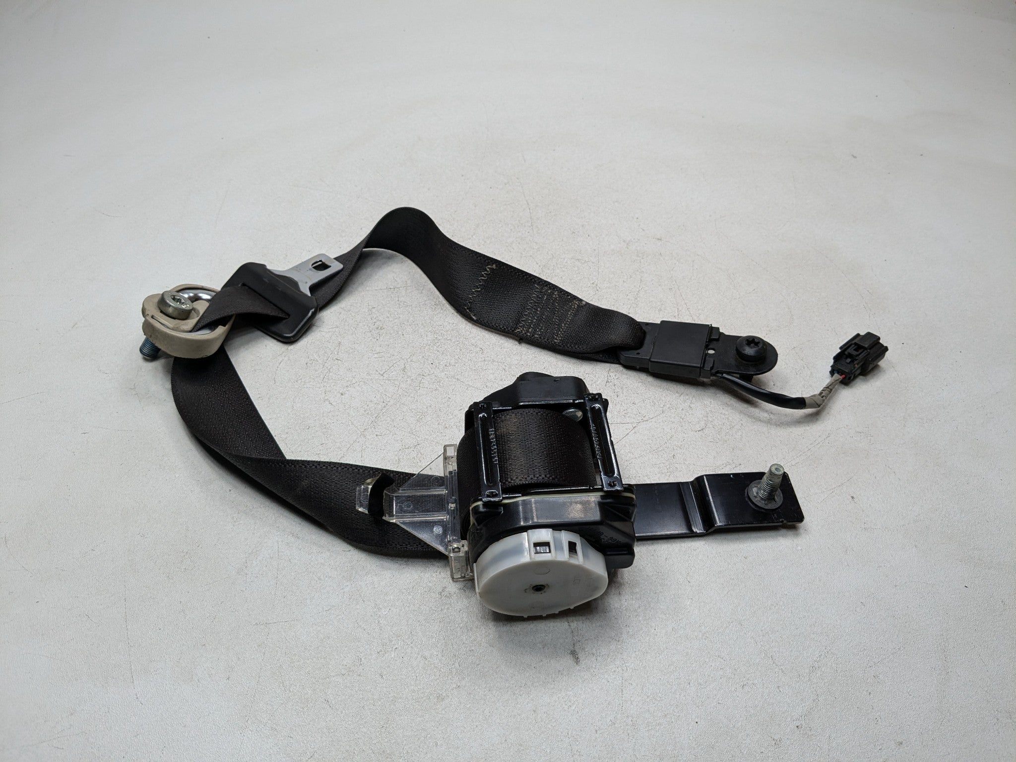 10 - 15 LINCOLN MKT OEM SEAT BELT RETRACTOR ASSEMBLY FRONT RIGHT PASSENGER SIDE