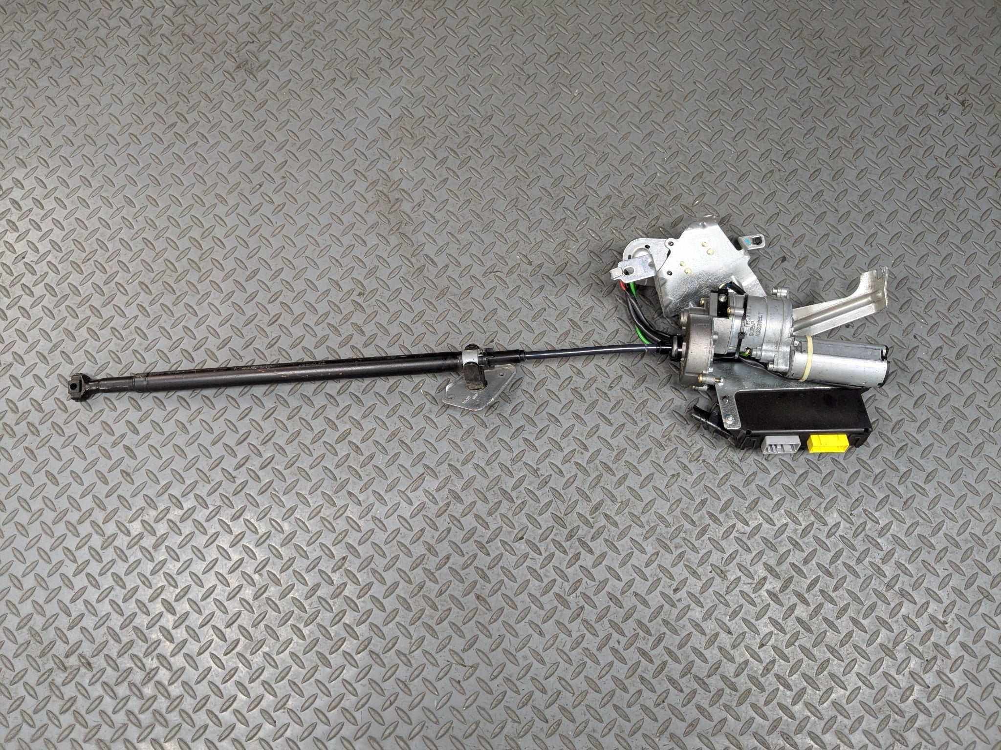 10 - 15 LINCOLN MKT OEM TAILGATE LIFT MOTOR WITH SUPPORT ROD REAR POWER TRUNK