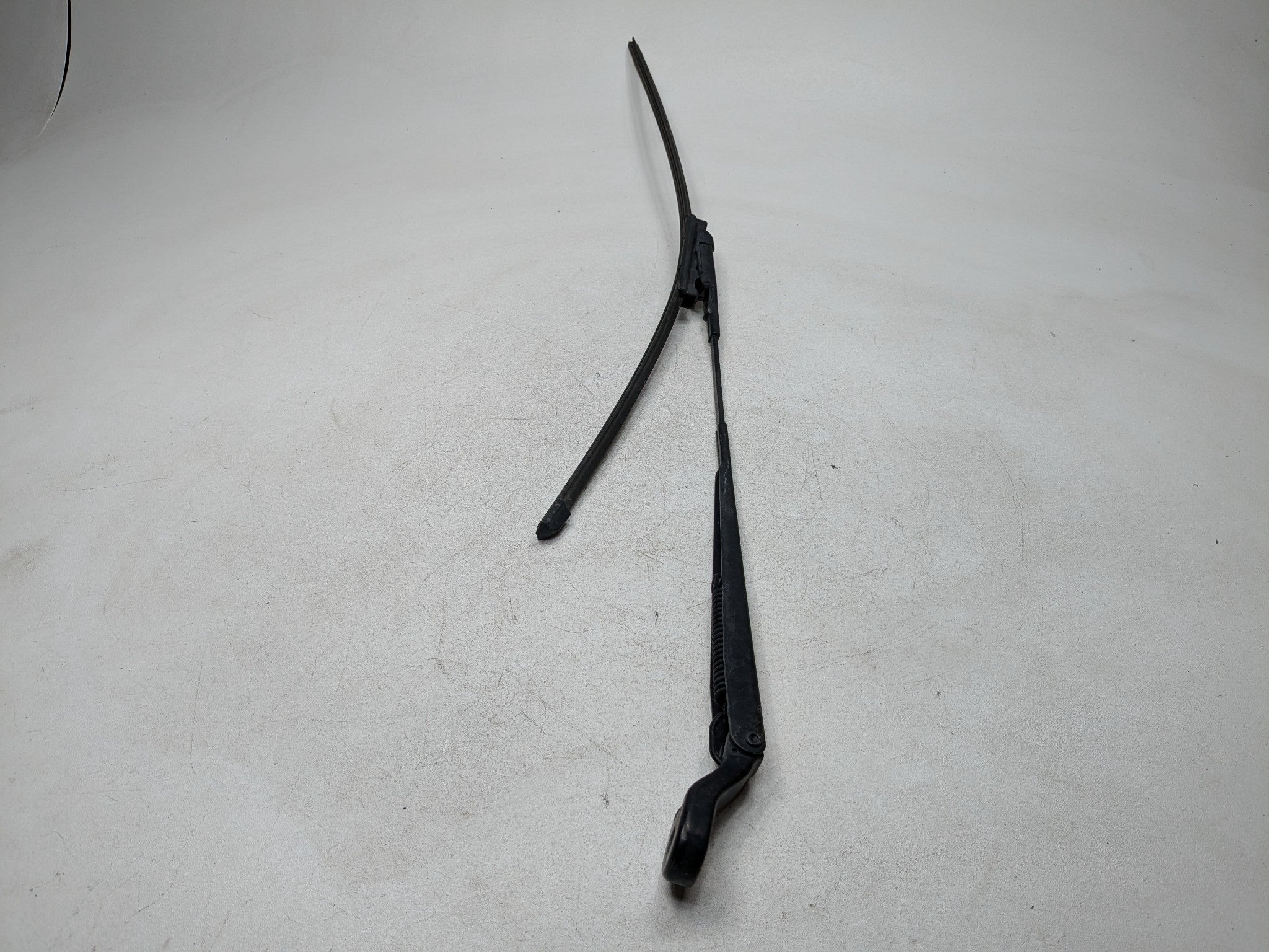 10 - 15 LINCOLN MKT OEM WINDSHIELD WIPER ARM WITH BLADE FRONT LEFT DRIVER SIDE