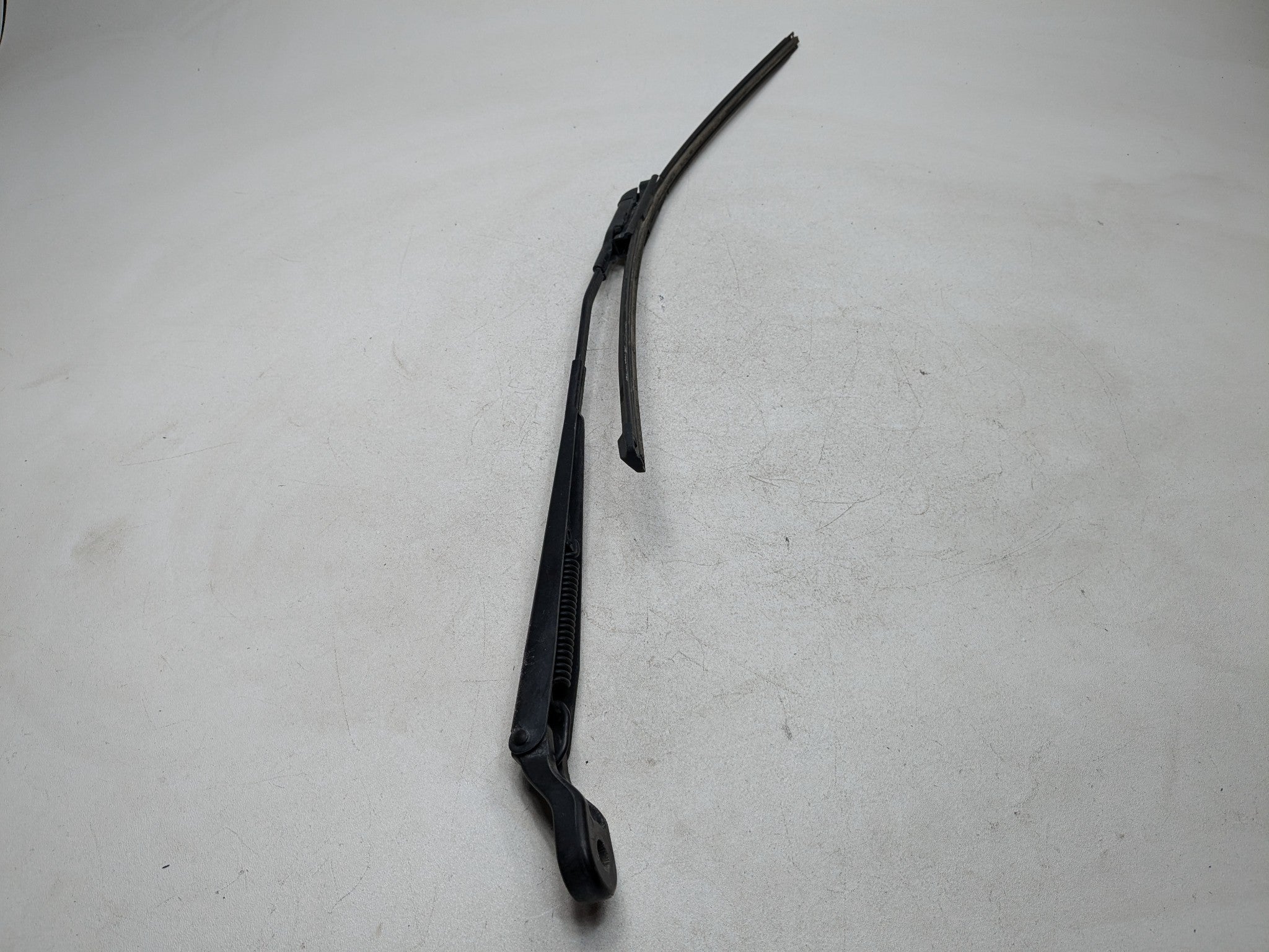 10 - 15 LINCOLN MKT OEM WINDSHIELD WIPER ARM WITH BLADE FRONT LEFT DRIVER SIDE