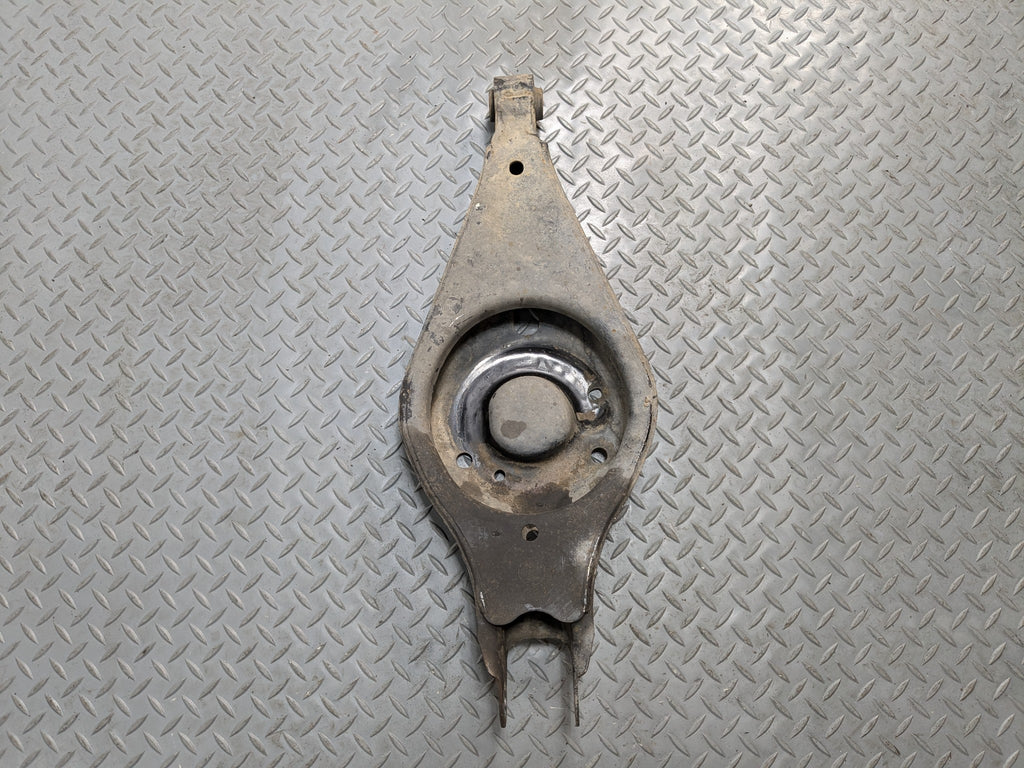 10 - 15 LINCOLN MKT OEM LOWER CONTROL ARM SPRING PERCH REAR RIGHT PASSENGER SIDE