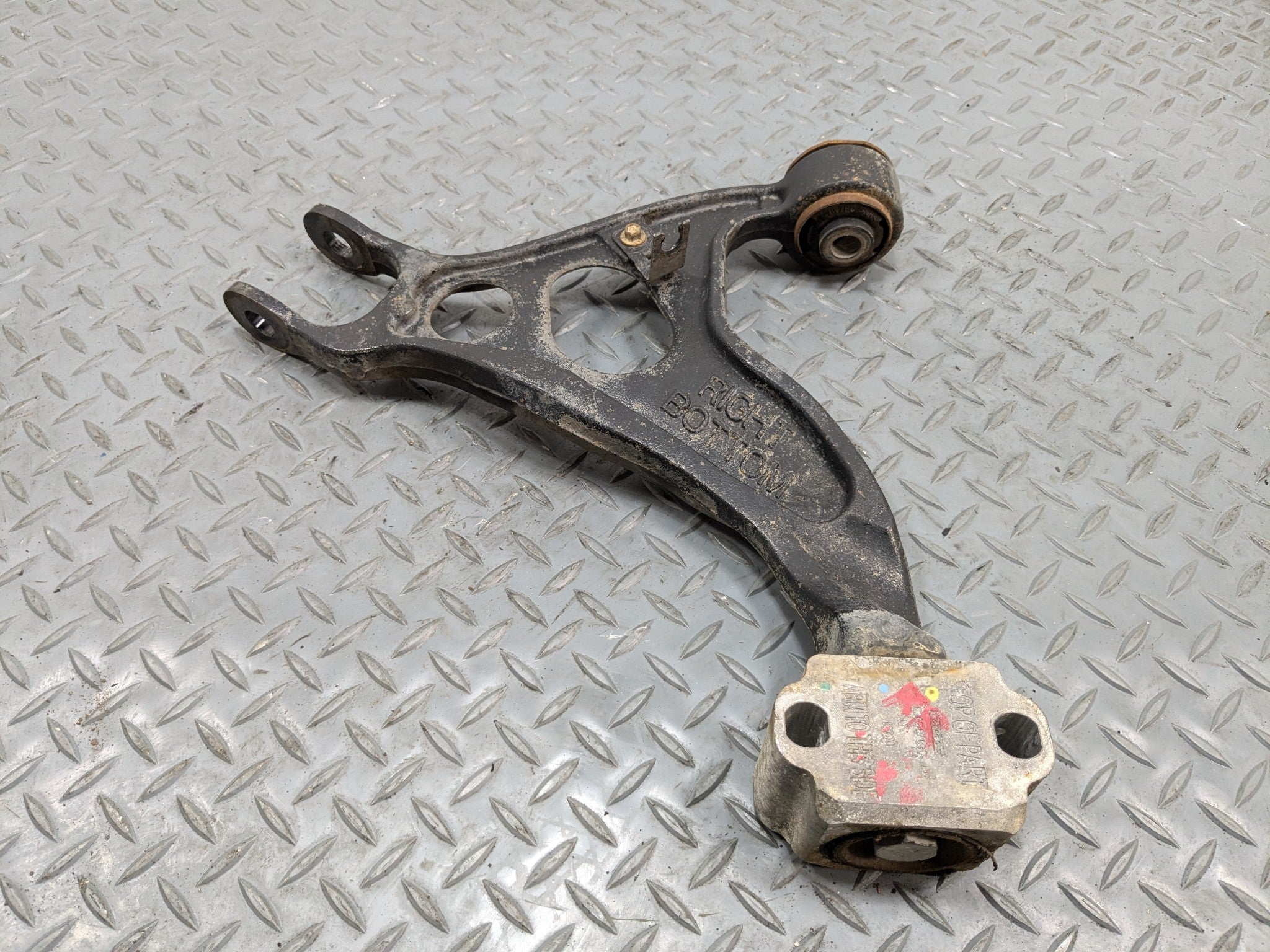 10 - 15 LINCOLN MKT OEM UPPER CONTROL ARM SUSPENSION REAR RIGHT PASSENGER SIDE