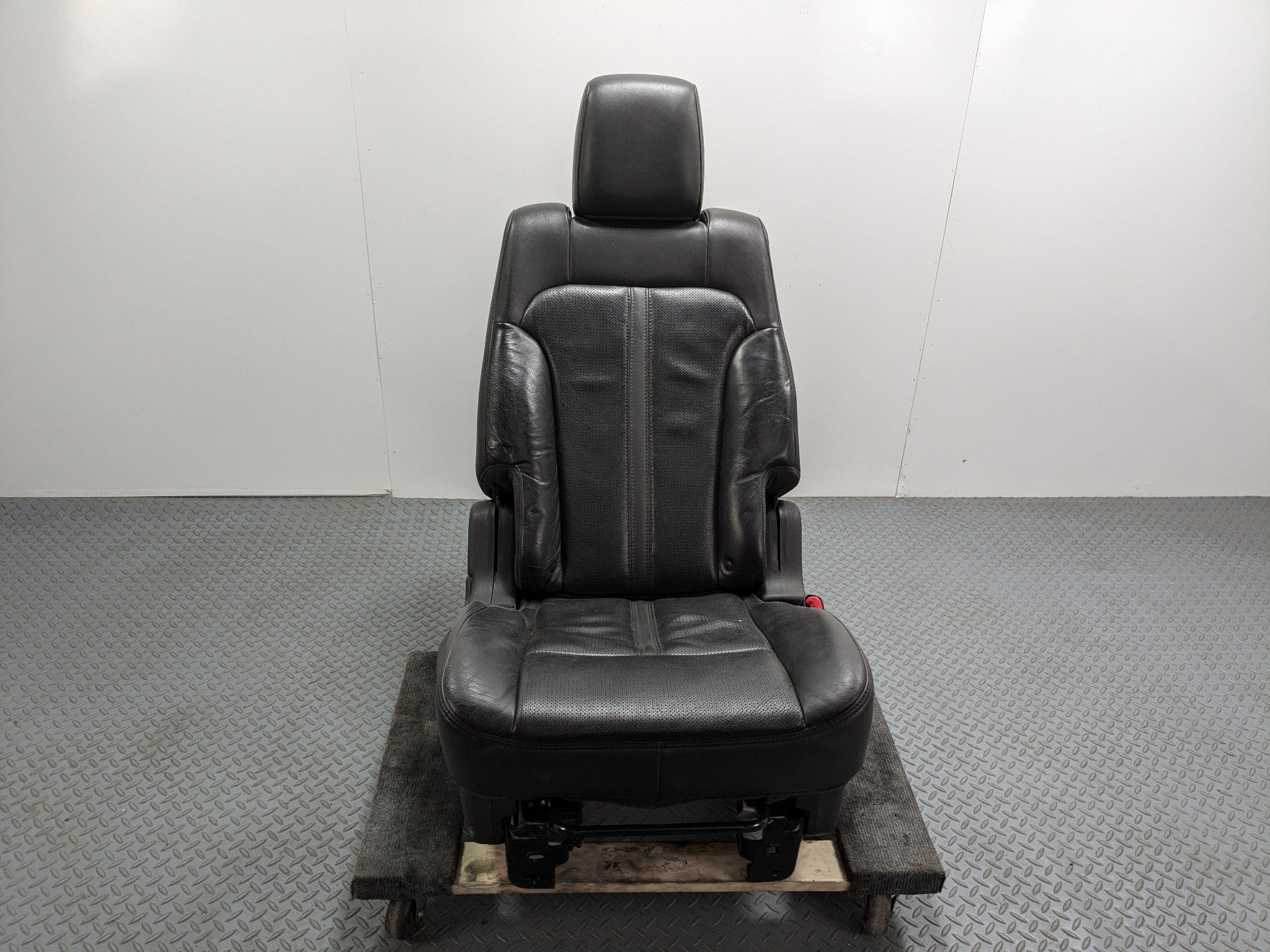 10 - 15 LINCOLN MKT OEM PASSENGER SIDE SEAT ASSEMBLY LEATHER REAR RIGHT BLACK